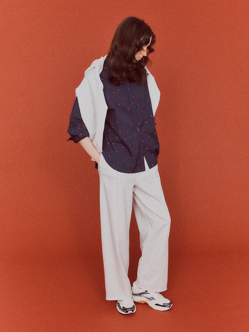 emmi atelier「【HEART】 ハート刺繍ベーシックシャツ」|シャツ・ブラウス|