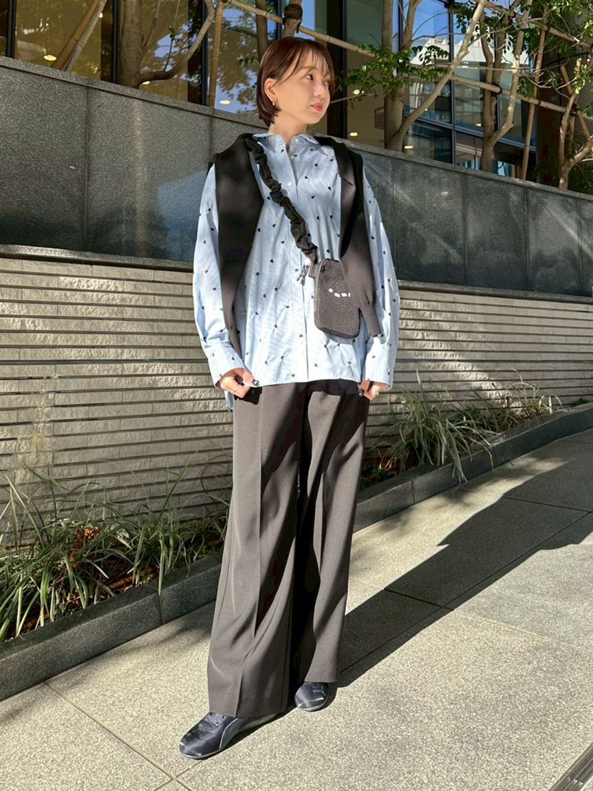 emmi atelier「【HEART】 ハート刺繍ベーシックシャツ」|シャツ・ブラウス|