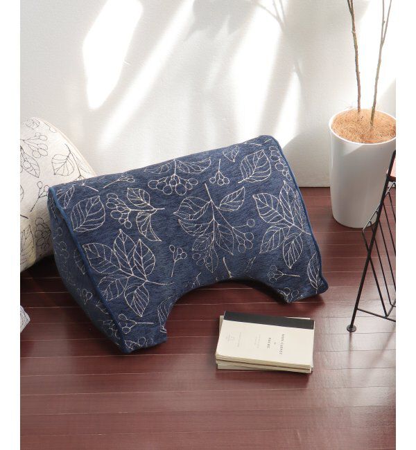 Lbc with Life「シェニールジャガードよりかかりクッション」|クッション・クッションカバー|ネイビー