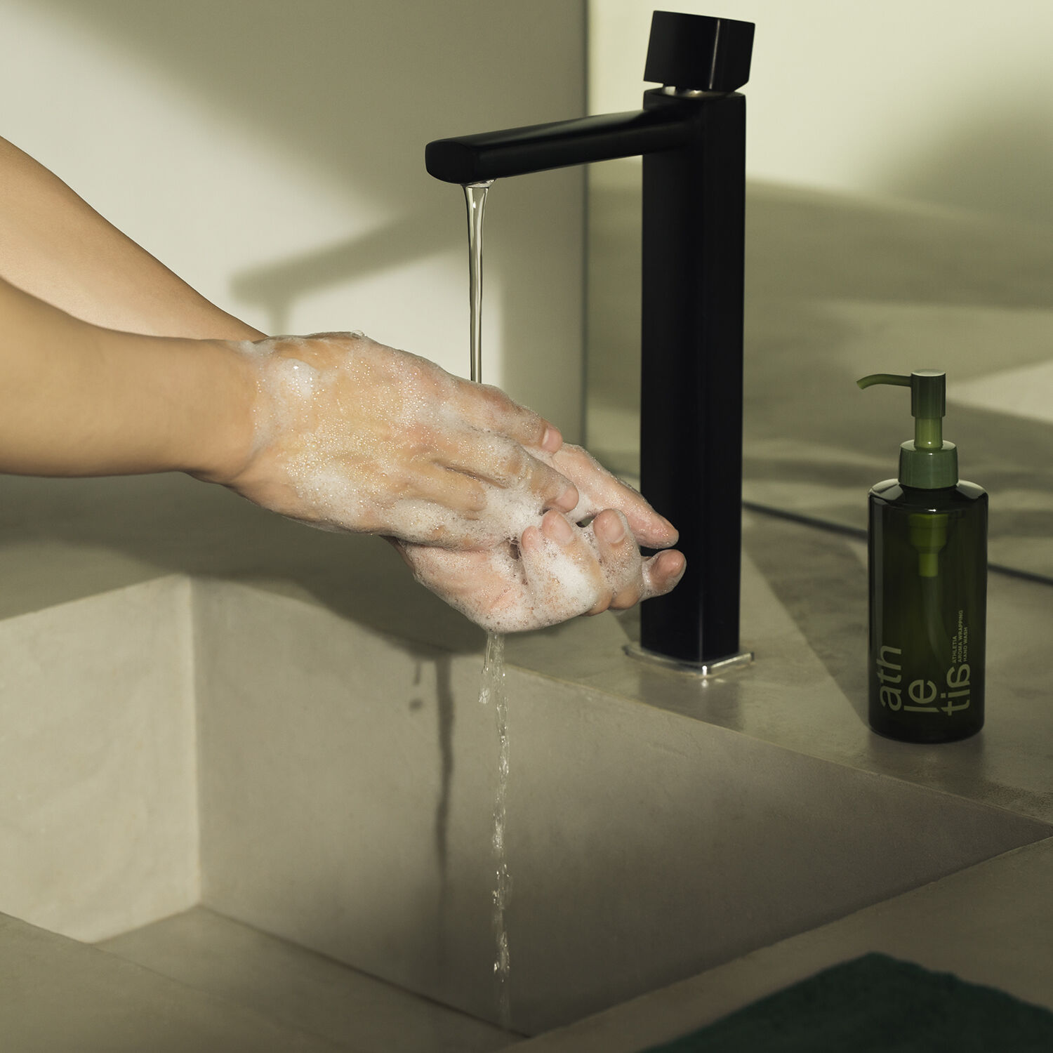 athletia「アロマラッピング ハンドウォッシュ」|ハンドケア|