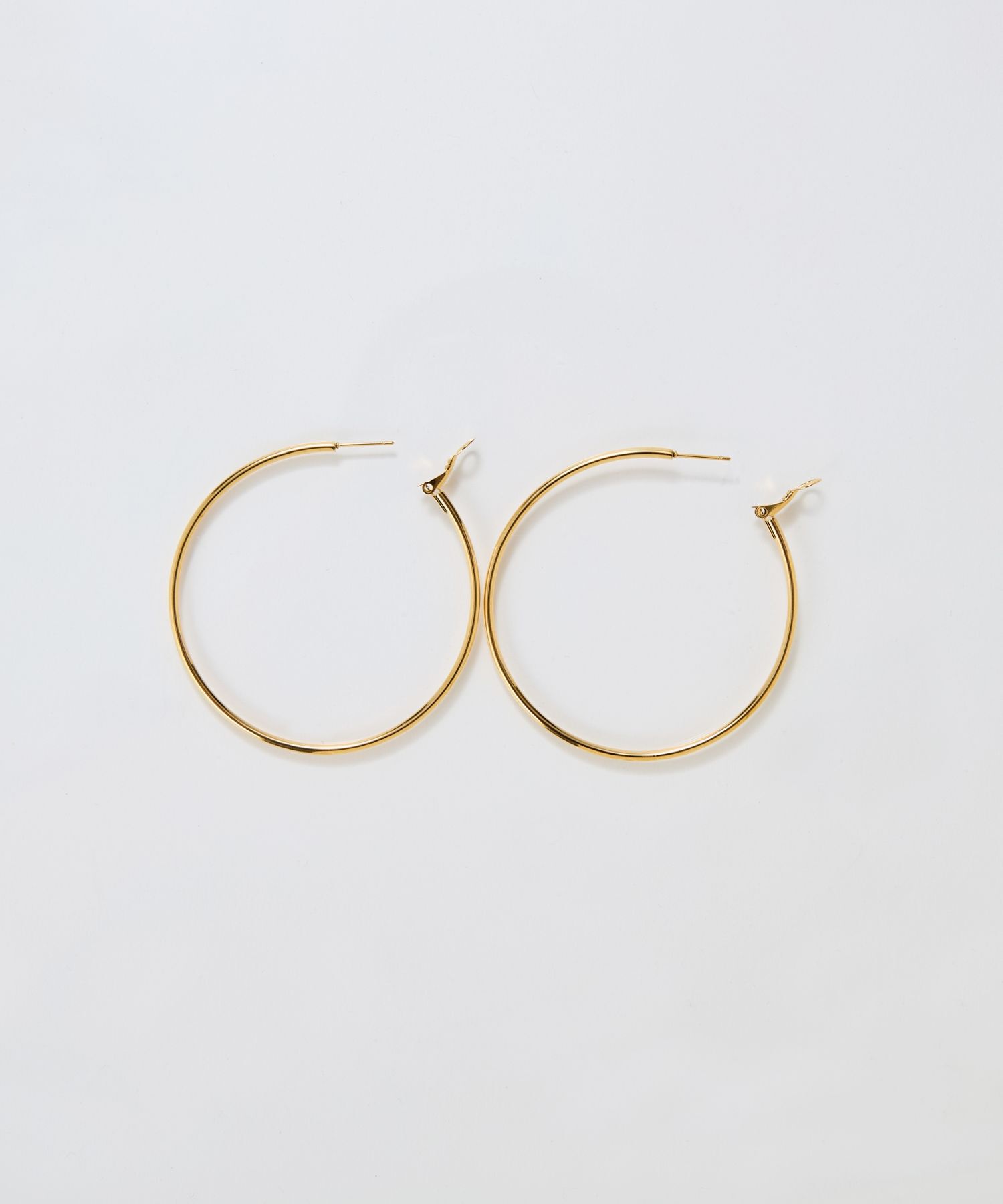 Phoebe「【金属アレルギー対応】ライトフープビッグピアス　ゴールド/ステンレス/大振り」|ピアス|