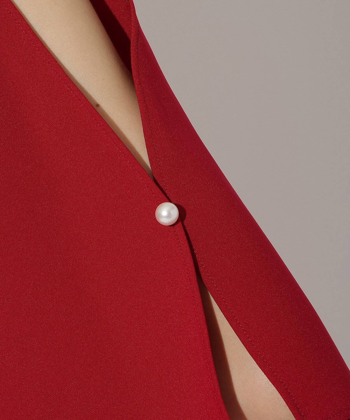 アンドクチュール「ケープレイヤードクルーネックドレス」|ドレス|