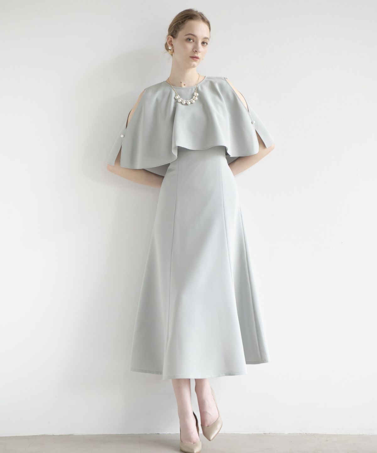 アンドクチュール「ケープレイヤードクルーネックドレス」|ドレス|ミント