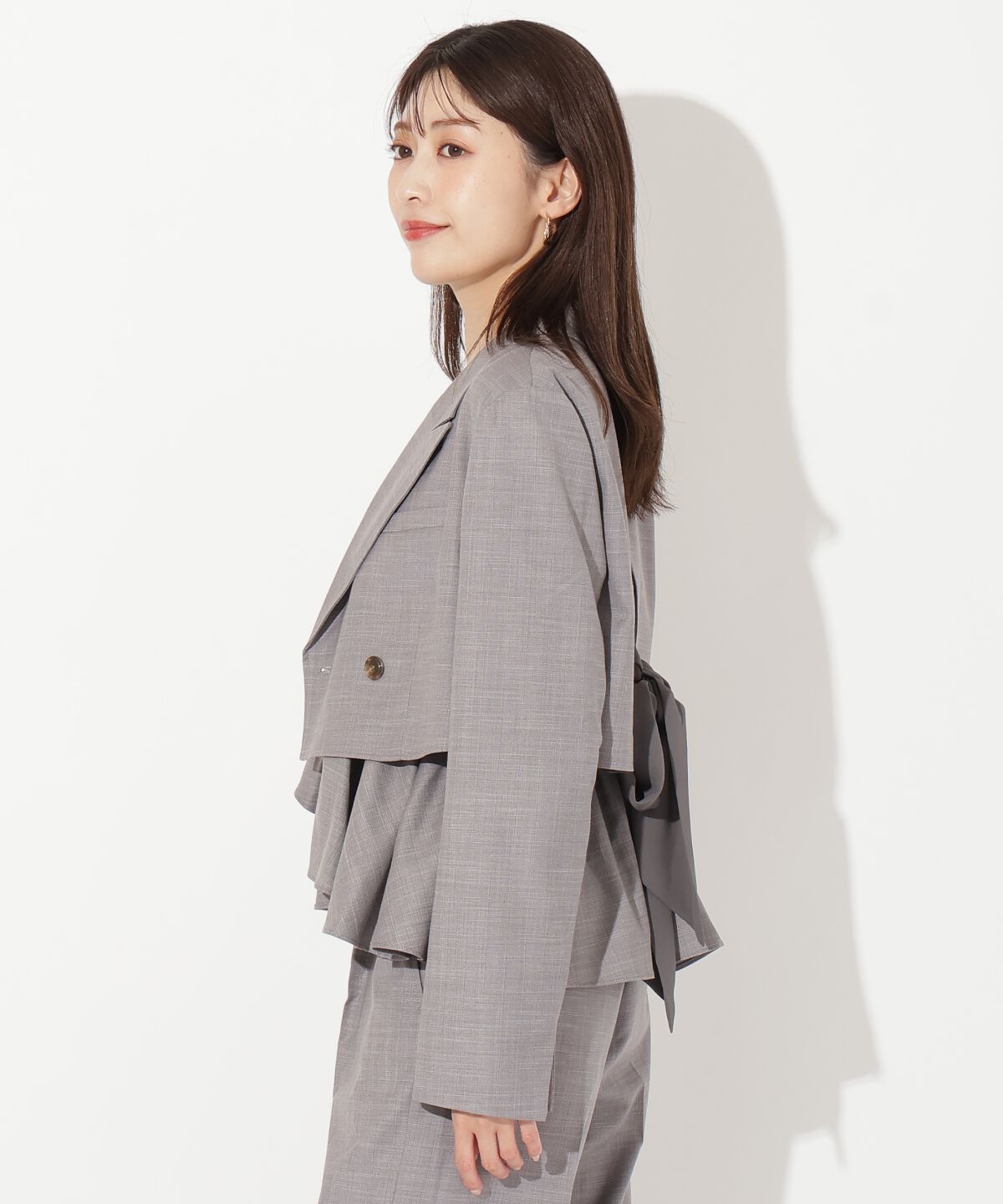 アンドクチュール「シャンブレーバックリボンショートジャケット」|テーラードジャケット|