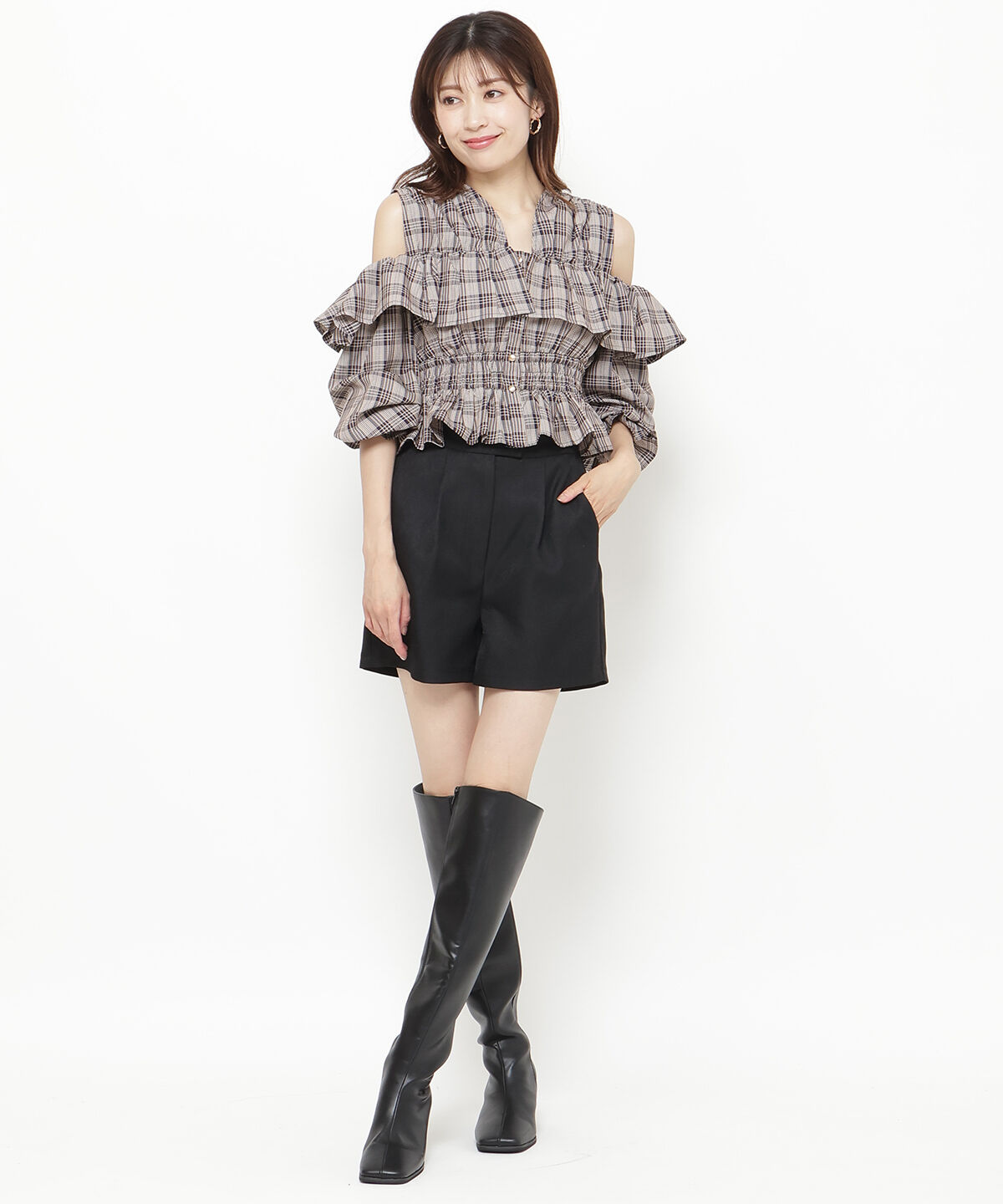 アンドクチュール「オープンショルダーチェックフリルブラウス」|シャツ・ブラウス|