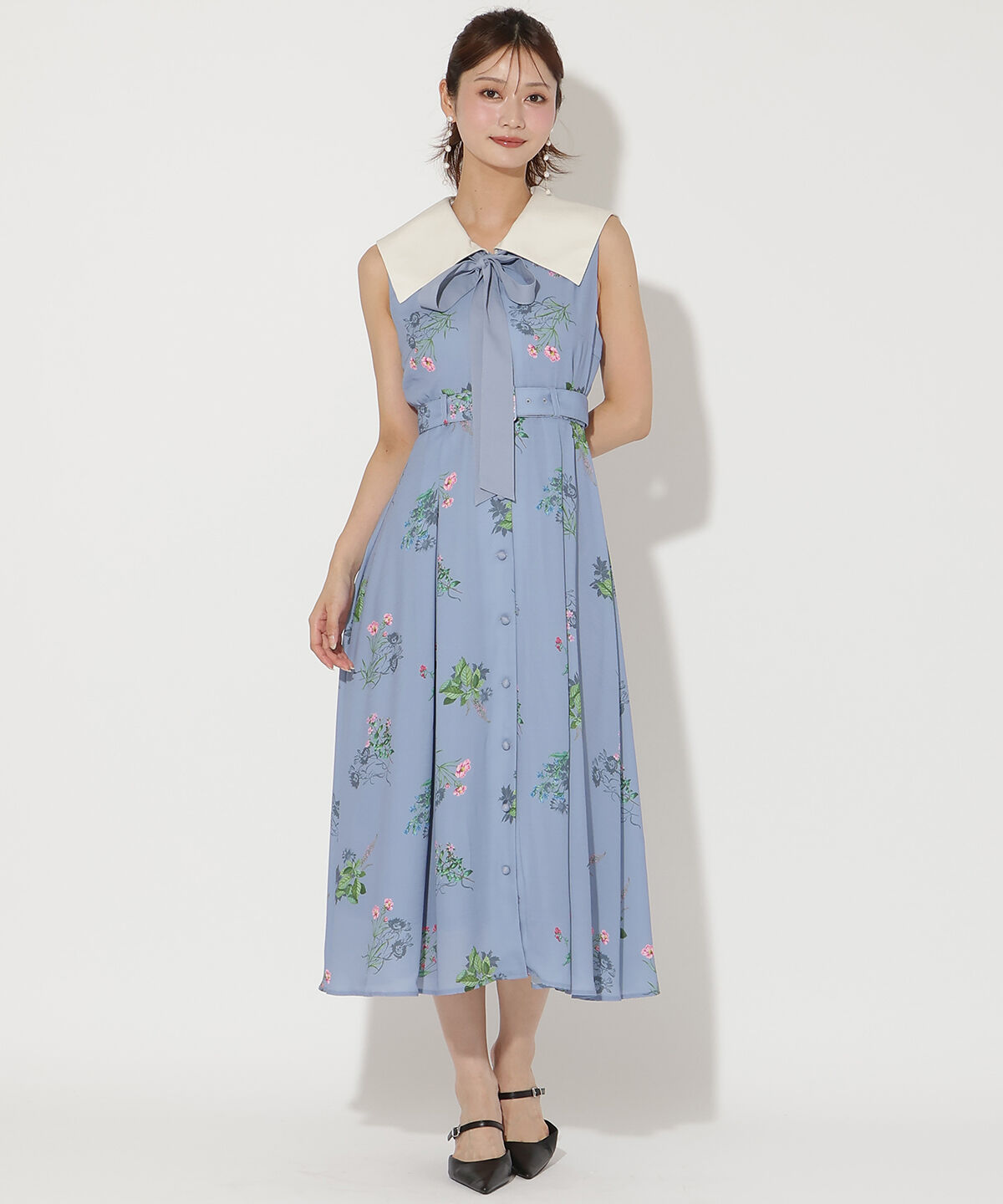 アンドクチュール「ドローイングフラワー配色襟ワンピース」|ワンピース|紺系花柄