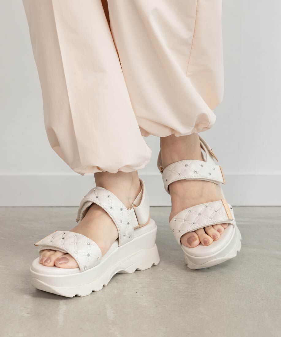  「ビジュー&times;キルティング スポーツサンダル」|サンダル|アイボリー