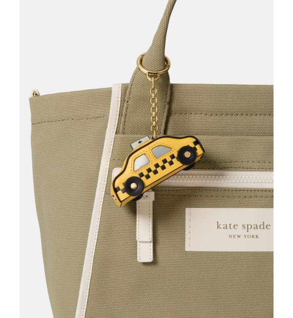 kate spade new york「チャームド オン ア ロール タクシー バッグ チャーム」|チャーム・キーホルダー|