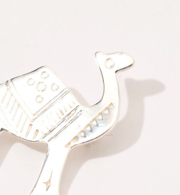 TOMORROWLAND GOODS「ADRAR Camel ブローチピン」|ブローチ・コサージュ|