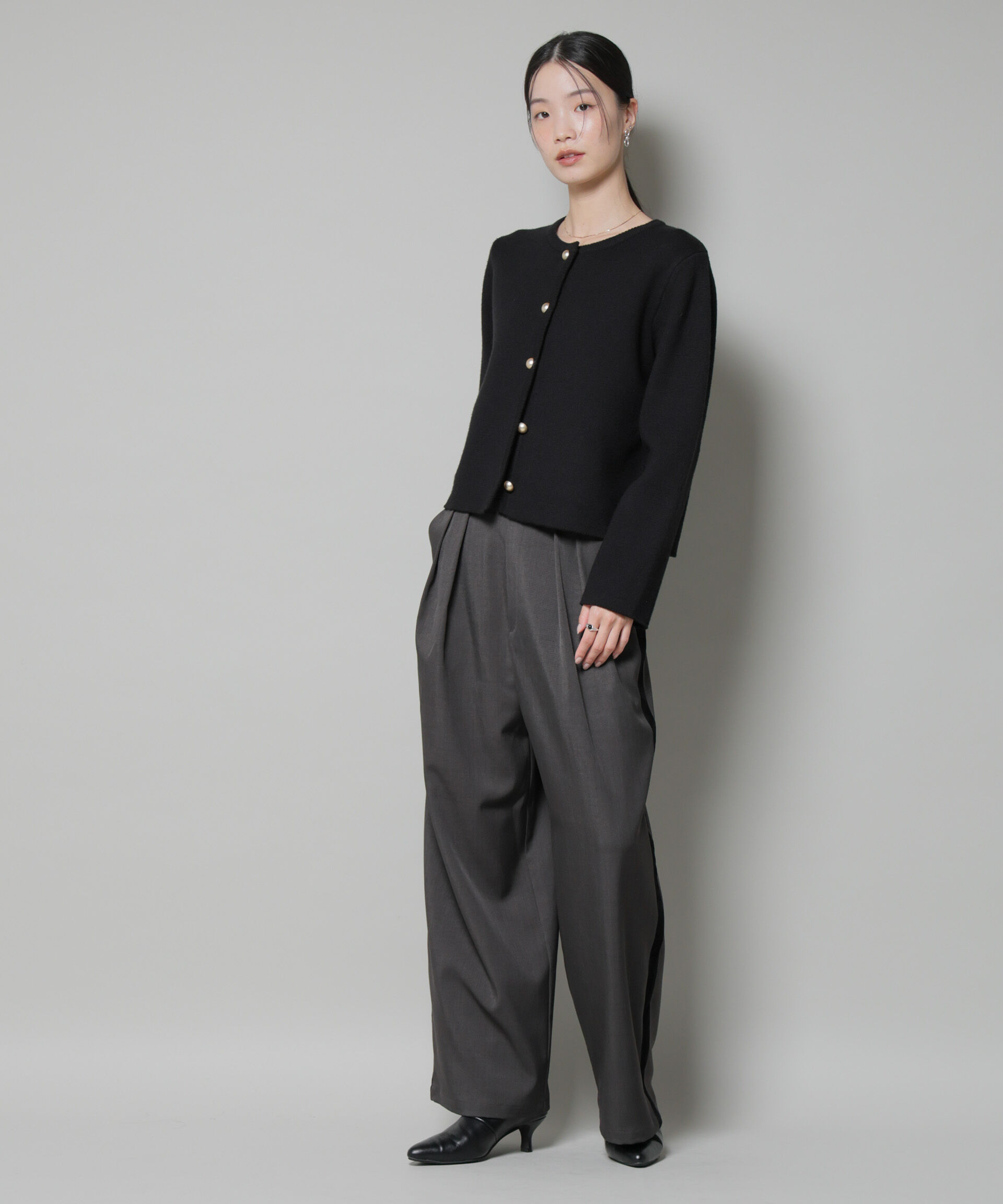 nano･universe「ベルベッドサイドラインパンツ」|チノ|