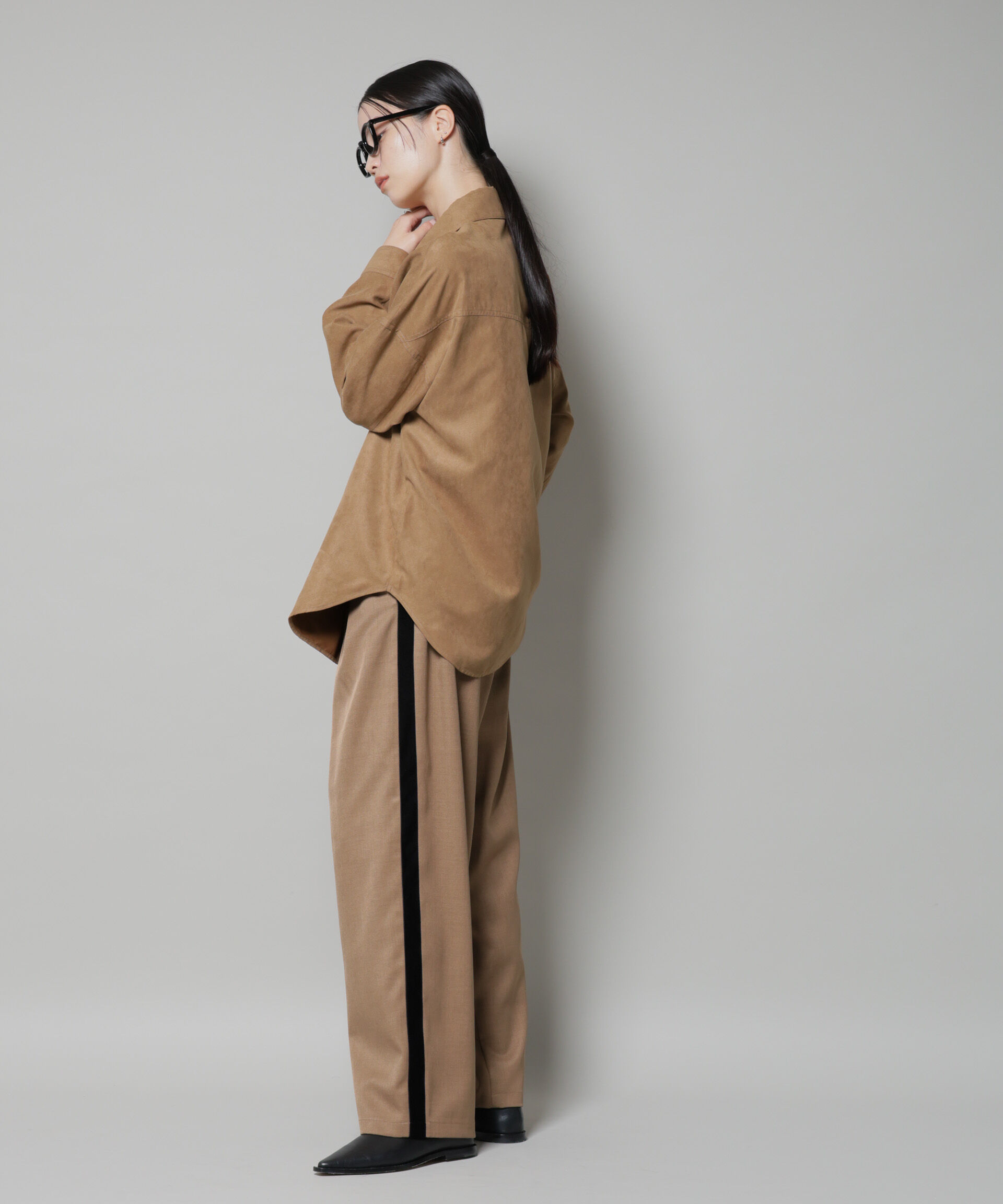 nano･universe「ベルベッドサイドラインパンツ」|チノ|