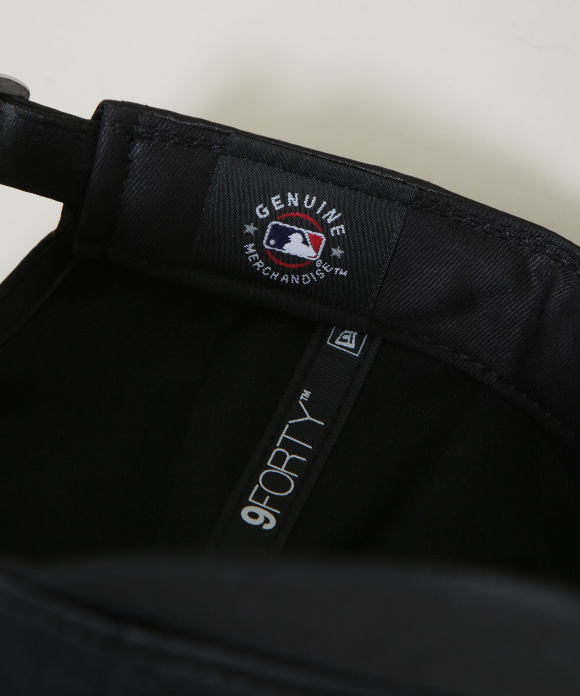 nano･universe「NEW ERA(R)/別注 940 NY / MLB SATIN SCRIPT CAP」|キャップ・キャスケット|