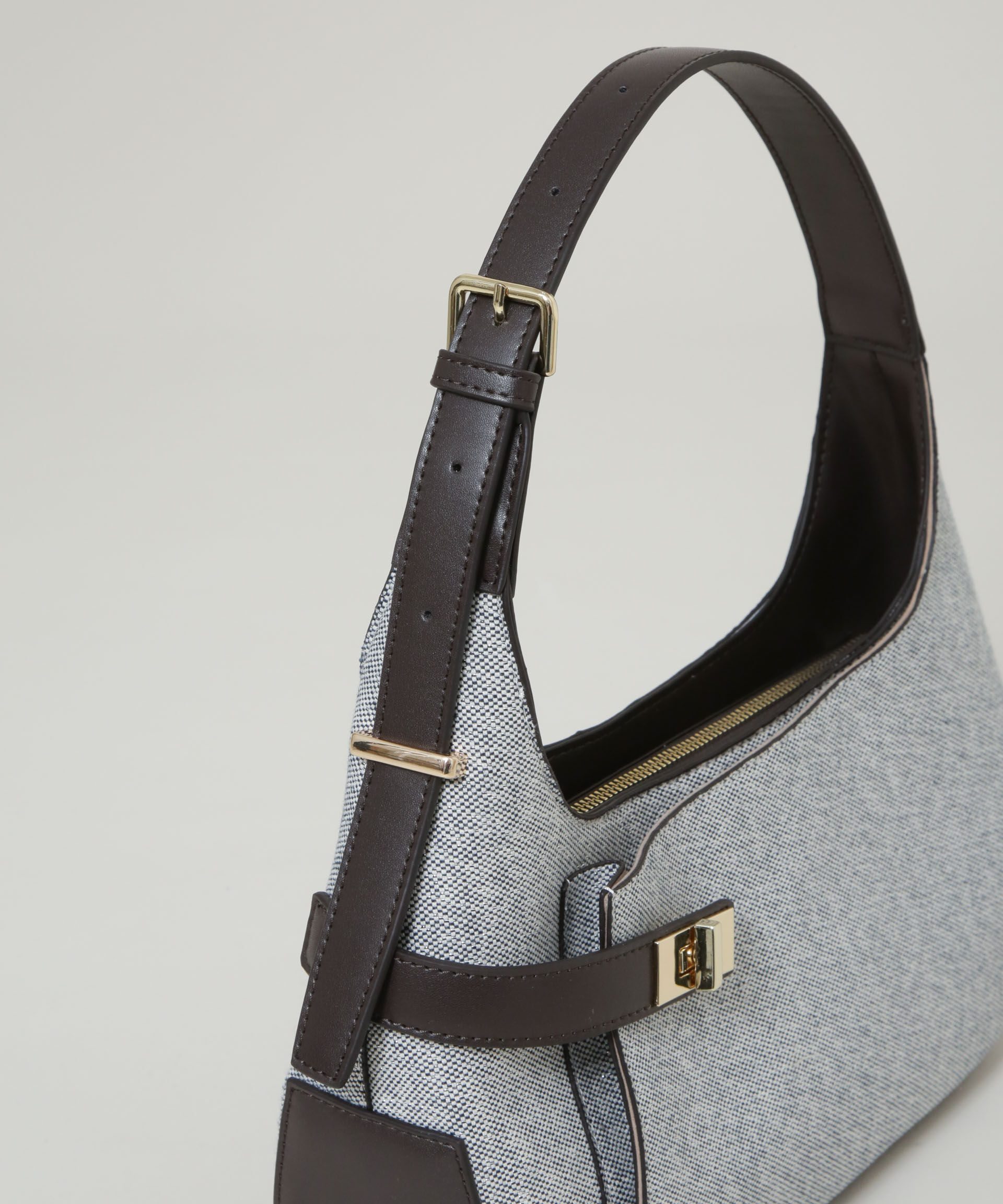 nano･universe「ターンロックベルトキャンバスワンハンドルバッグ」|ショルダー・メッセンジャー|