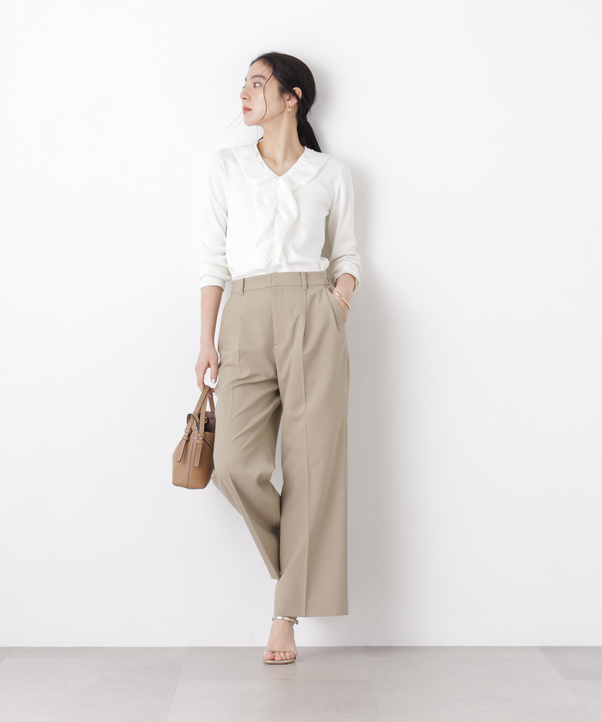 nano･universe「ライトファンクションタックセミワイドパンツ(セットアップ可)」|チノ|