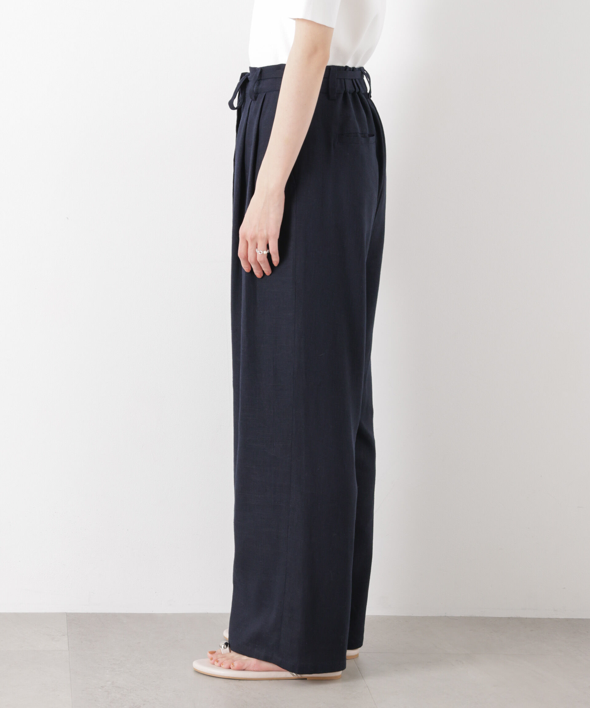nano･universe「多機能リネン混リボンベルト付タックワイドパンツ(セットアップ可)」|チノ|