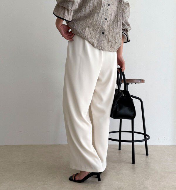 fredy emue「【4サイズ展開/リピーター続出！】とろみツイルストレートイージーパンツ」|チノ|