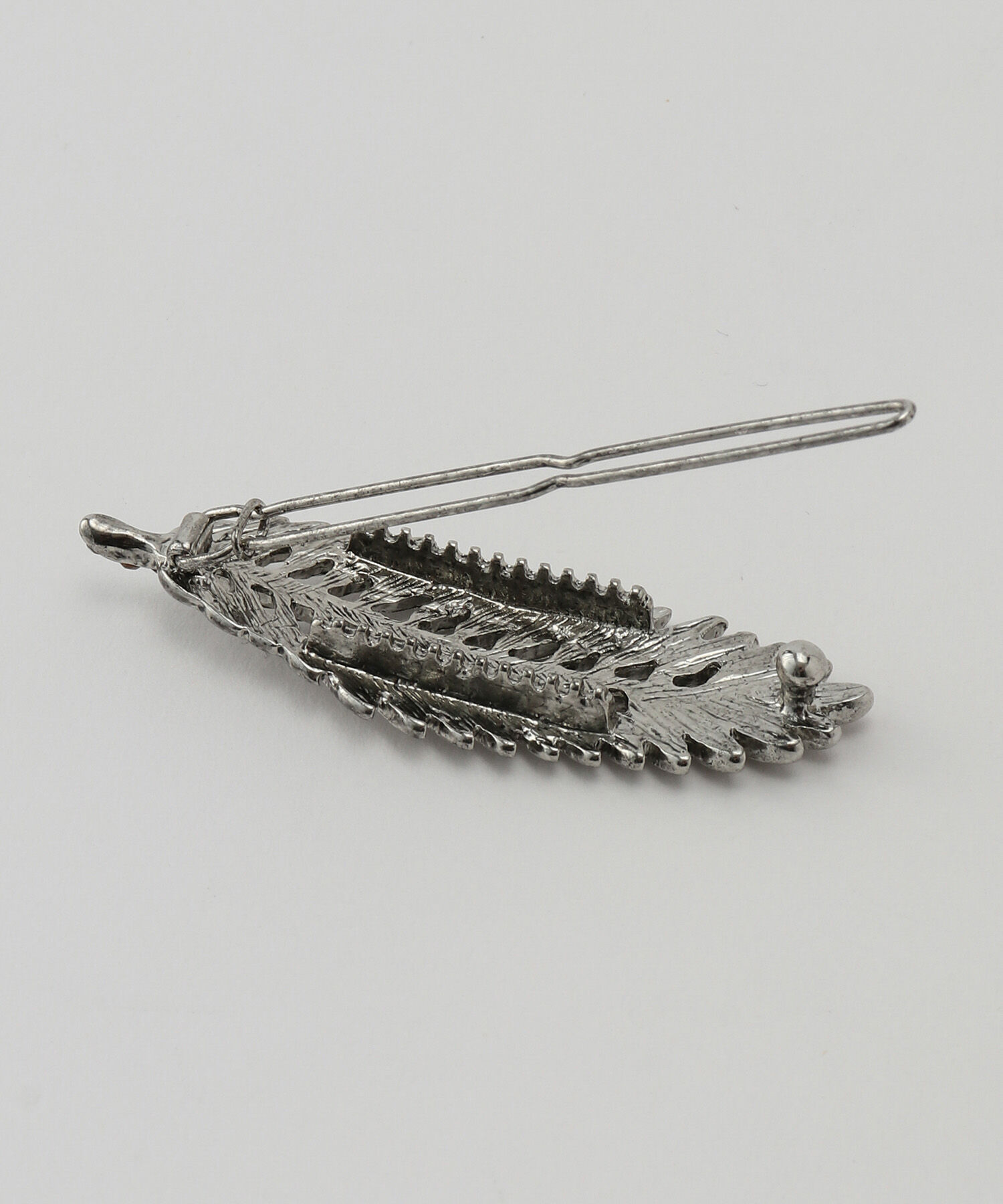 ROP&Eacute;「フェザーモチーフローマピン」|その他|