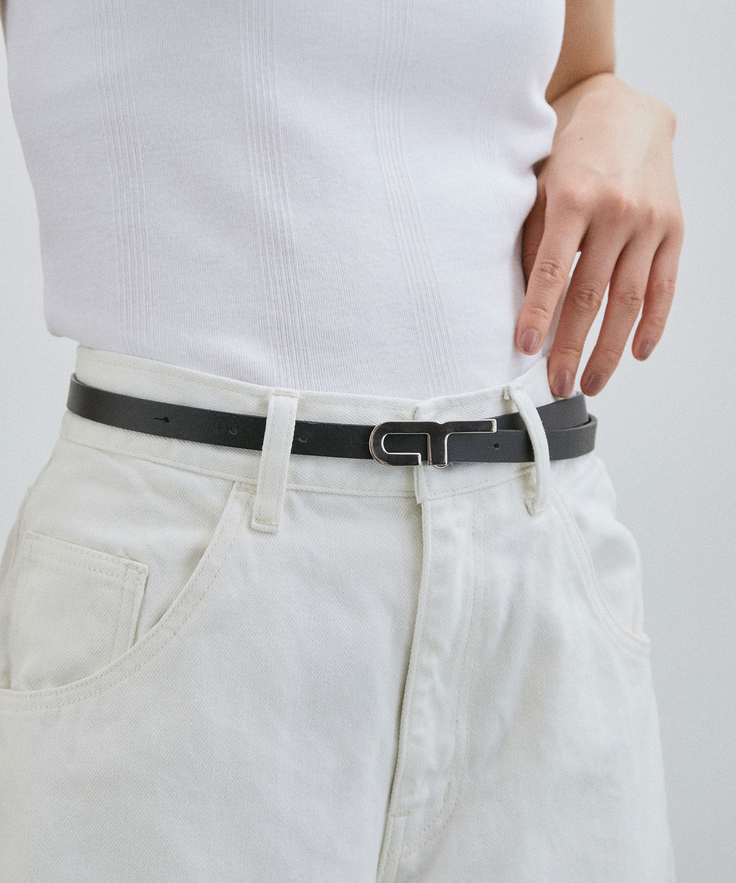 ADAM ET ROPE'「【サステナブル】ロゴバックルスリムベルト」|ベルト|ブラック系(02)