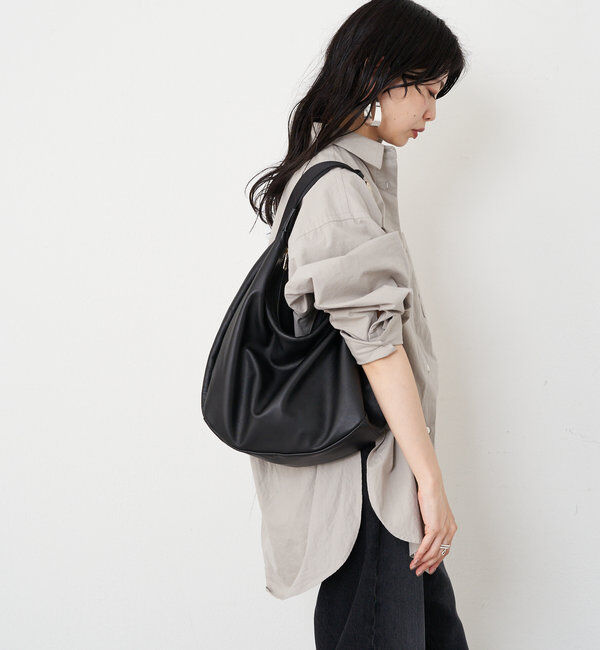  「ソフトレザーラウンドビッグショルダーバッグ」|ショルダー・メッセンジャー|