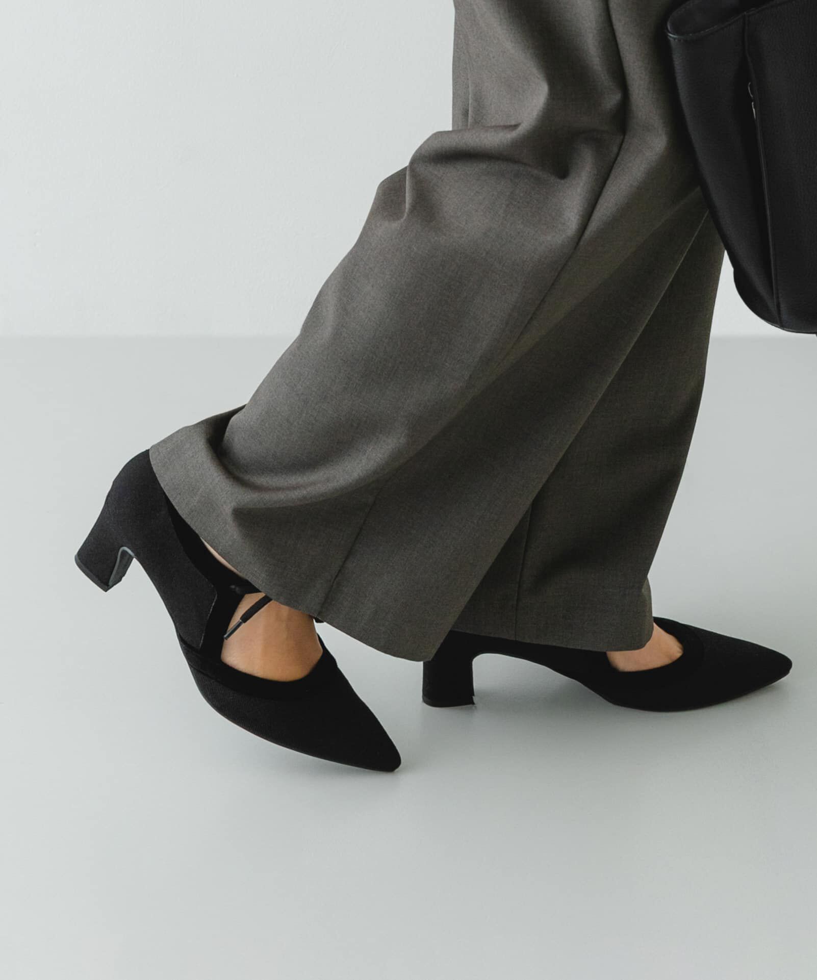 RODE SKO「『MADE IN JAPAN』チャンキーヒールリボンパンプス」|パンプス|