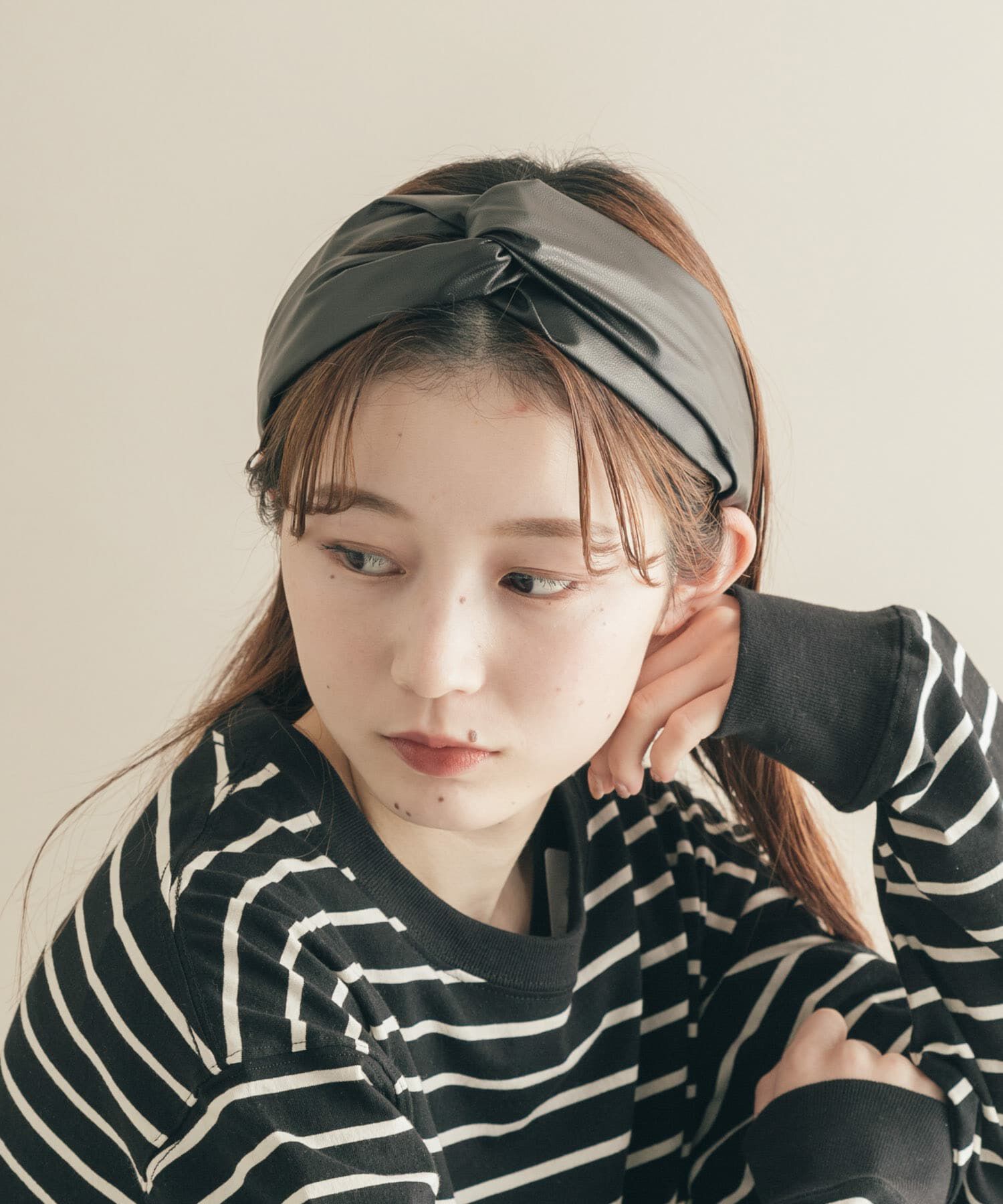 SMELLY「エコレザーワイヤーヘアターバン」|ヘアバンド|ブラック