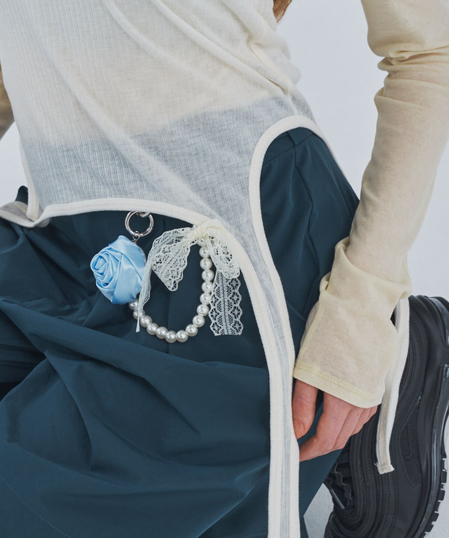 SMELLY「ローズレースリボンストラップ」|チャーム・キーホルダー|