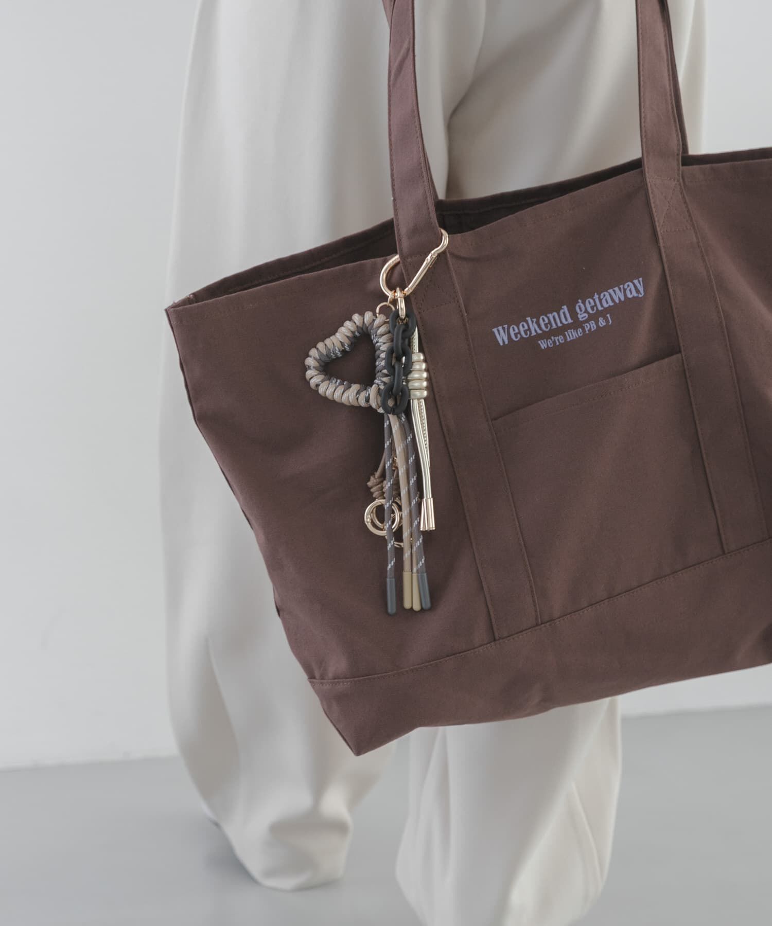 Sonny Label 「VIOLA d&rsquo;ORO　バックチャーム」|チャーム・キーホルダー|ベージュ