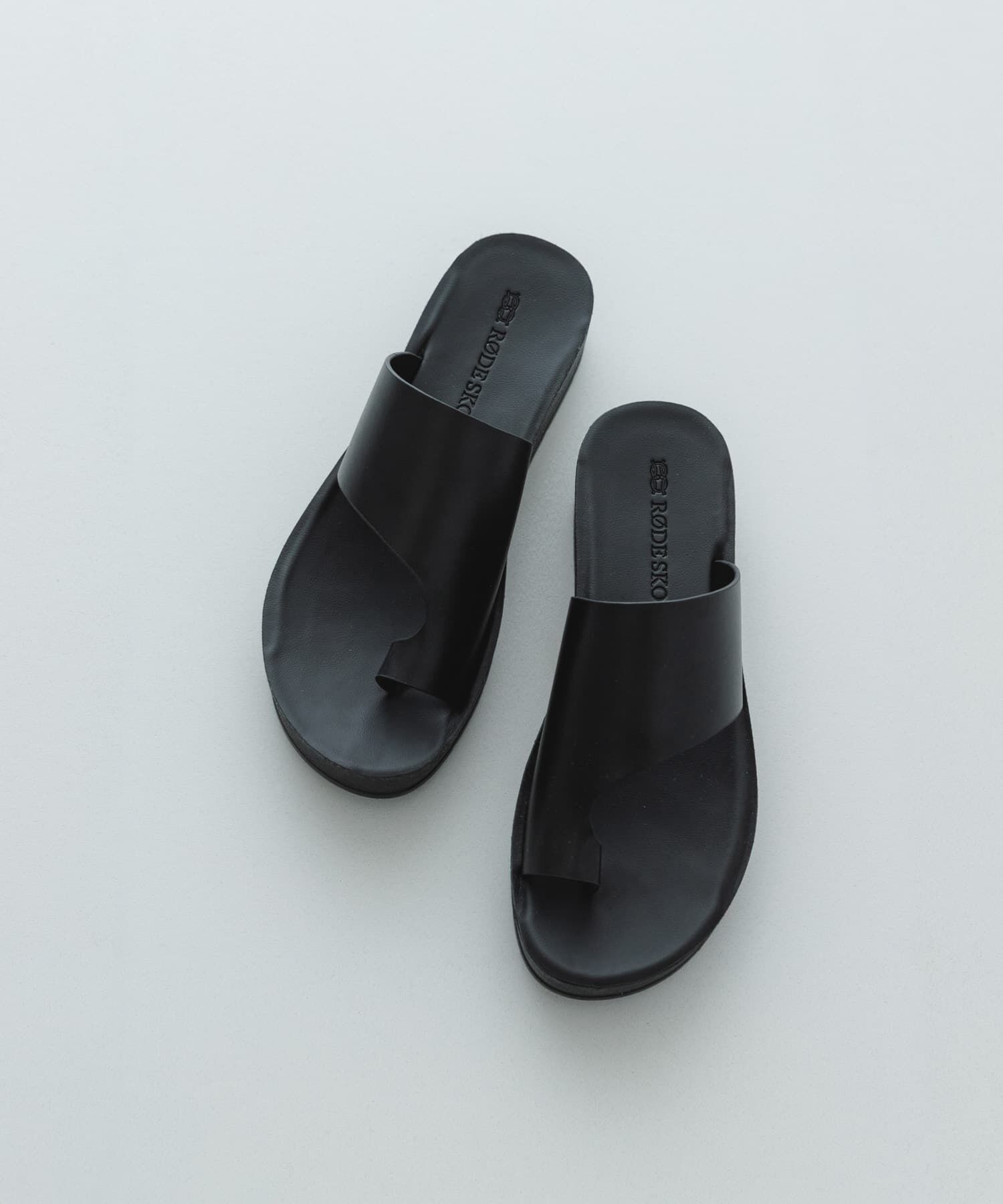 RODE SKO「厚底トングサンダル」|サンダル|ブラック