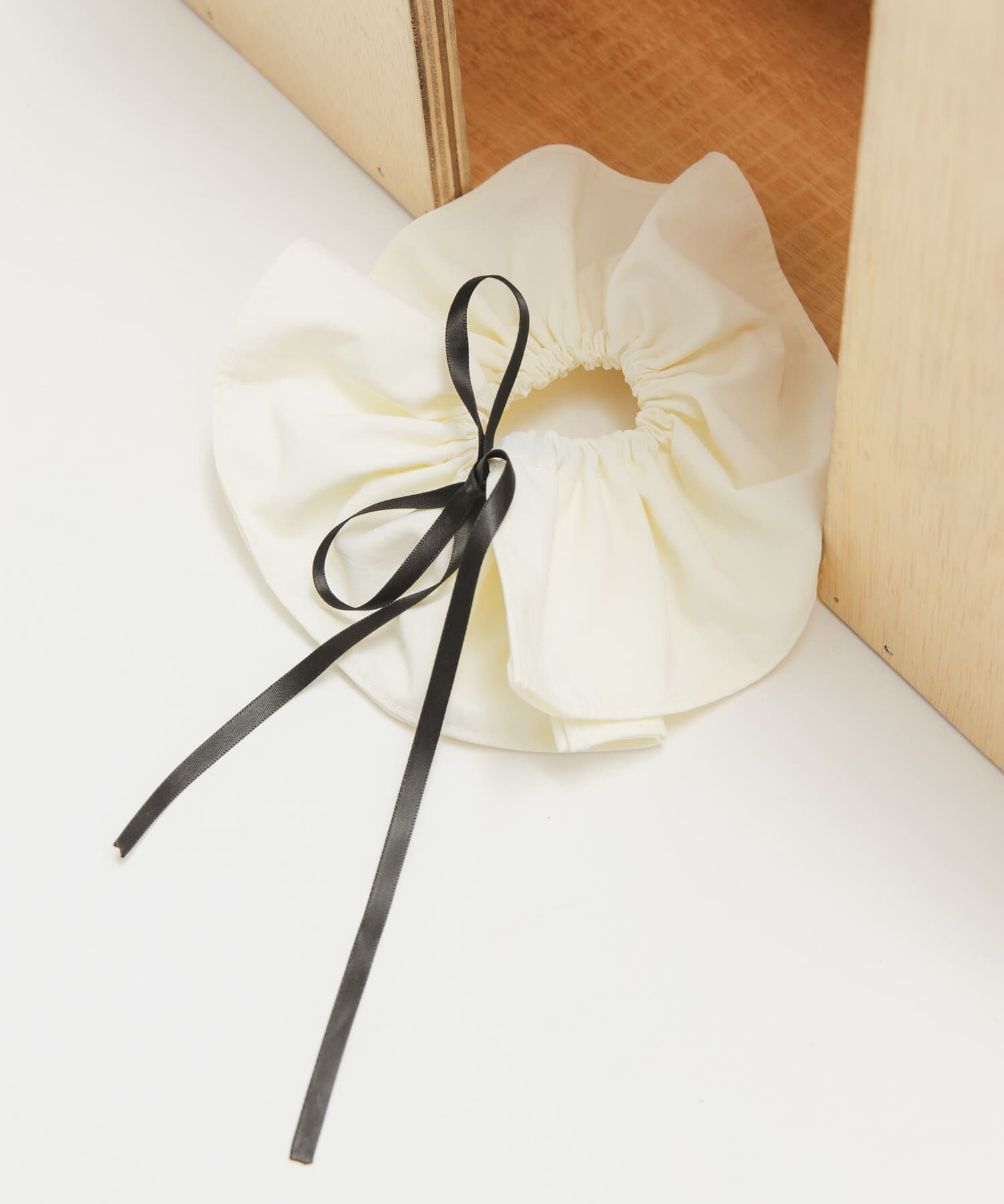  「リボン付きシュシュ」|ヘアゴム・シュシュ|アイボリー