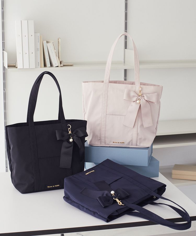Maison de FLEUR「リボンチャーム付きマルチポケットトートバッグ」|トートバッグ|