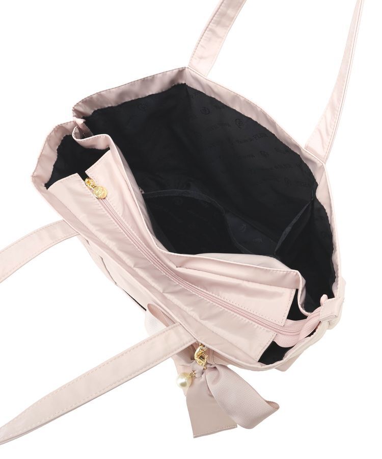 Maison de FLEUR「リボンチャーム付きマルチポケットトートバッグ」|トートバッグ|