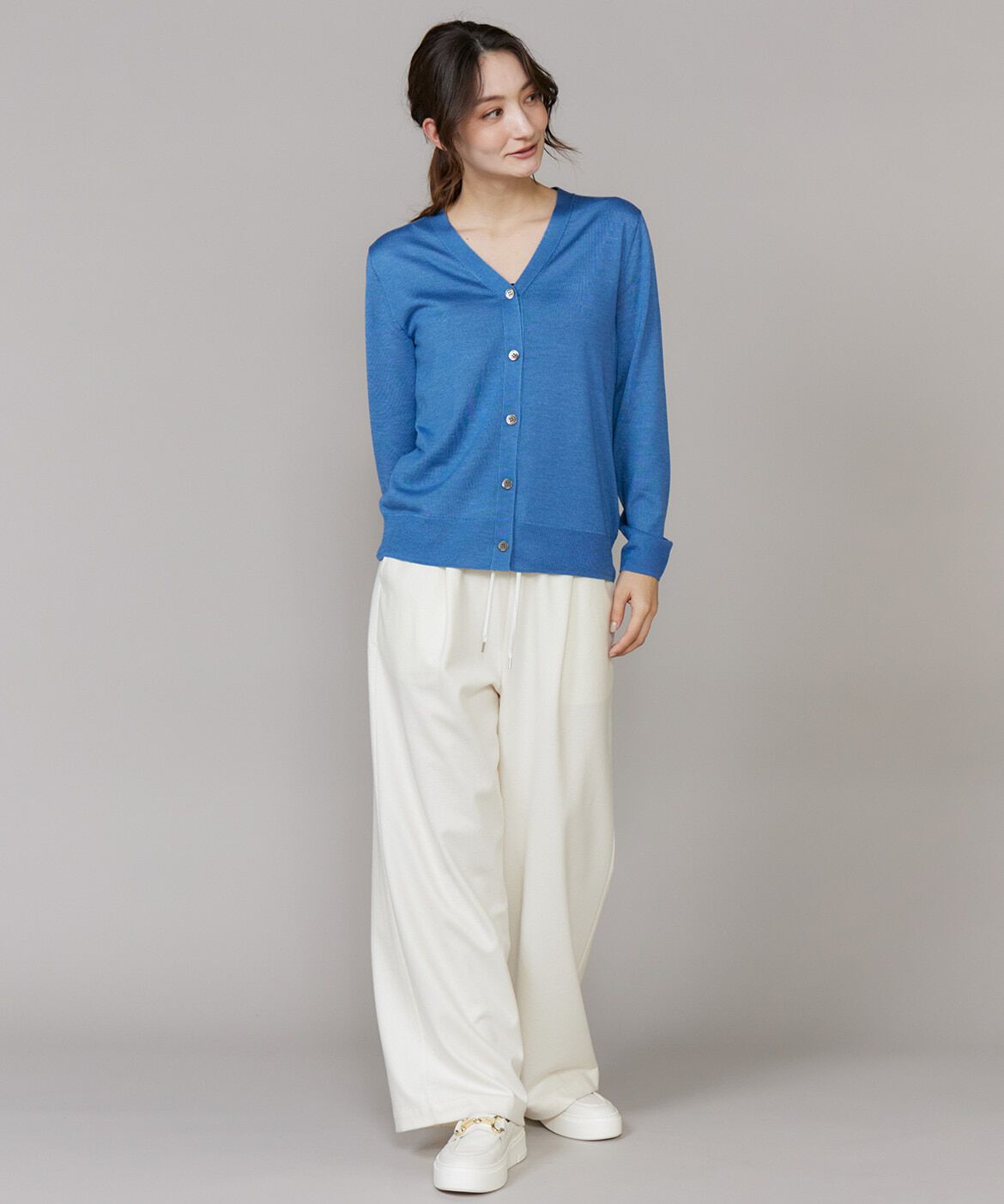 INED「《CONTESSA》シルクカシミヤVネックカーディガン」|カーディガン|