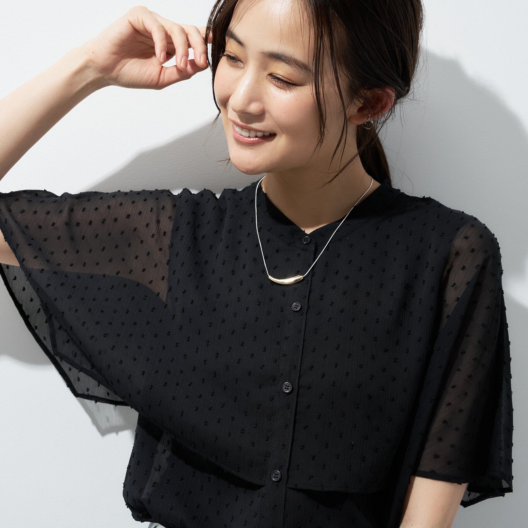 INDIVI「【洗える／ドットモチーフ】ケープスリーブブラウス」|シャツ・ブラウス|ブラック(019)