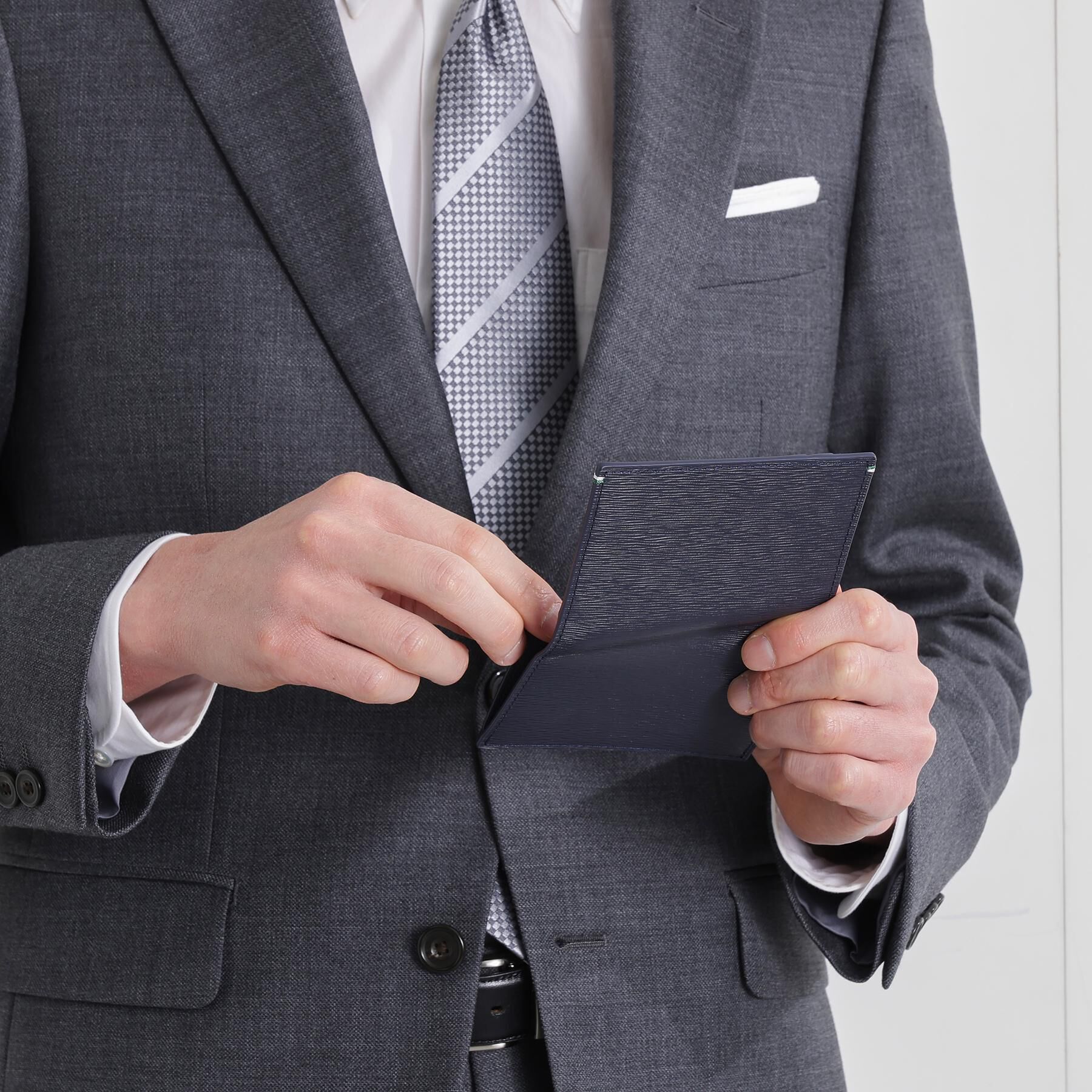 TAKEO KIKUCHI「水シボレザー 名刺入れ」|名刺入れ・カードケース|