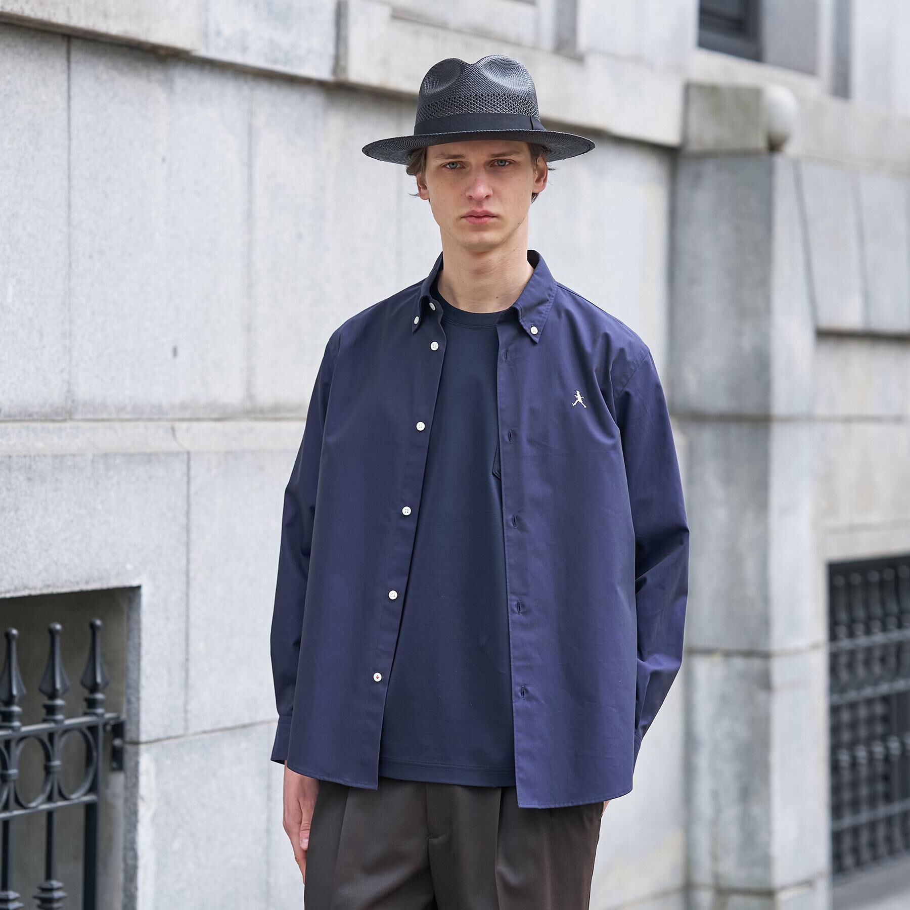 TAKEO KIKUCHI「【BOWLER HAT LABEL】ボーラーハットウォーカー刺繍 ボタンダウンシャツ」|シャツ・ブラウス|