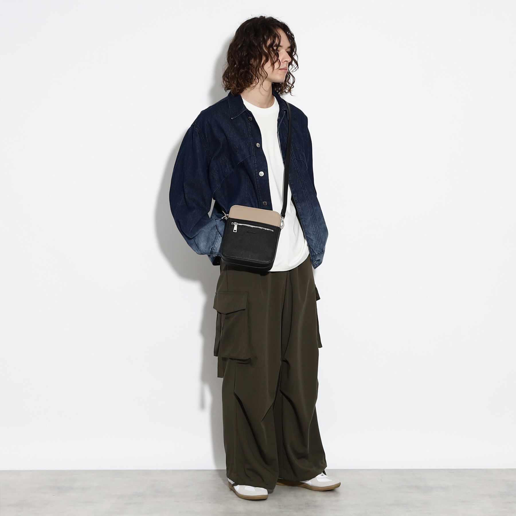 tk.TAKEO KIKUCHI「バイカラースクエアボックスショルダーバッグ」|ショルダー・メッセンジャー|