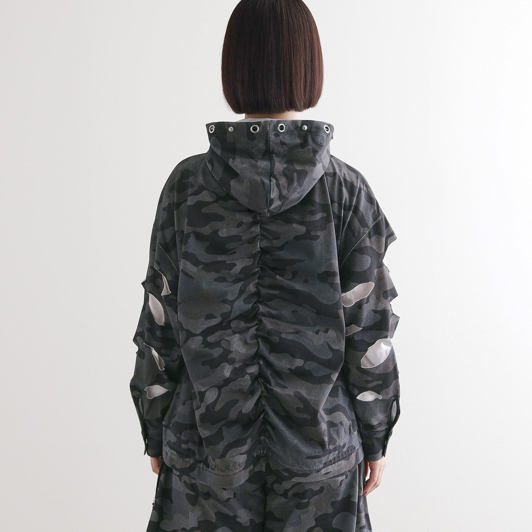 tk.TAKEO KIKUCHI「K&rsquo;PJT by AOI 『Lightweight Parka』」|パーカー|