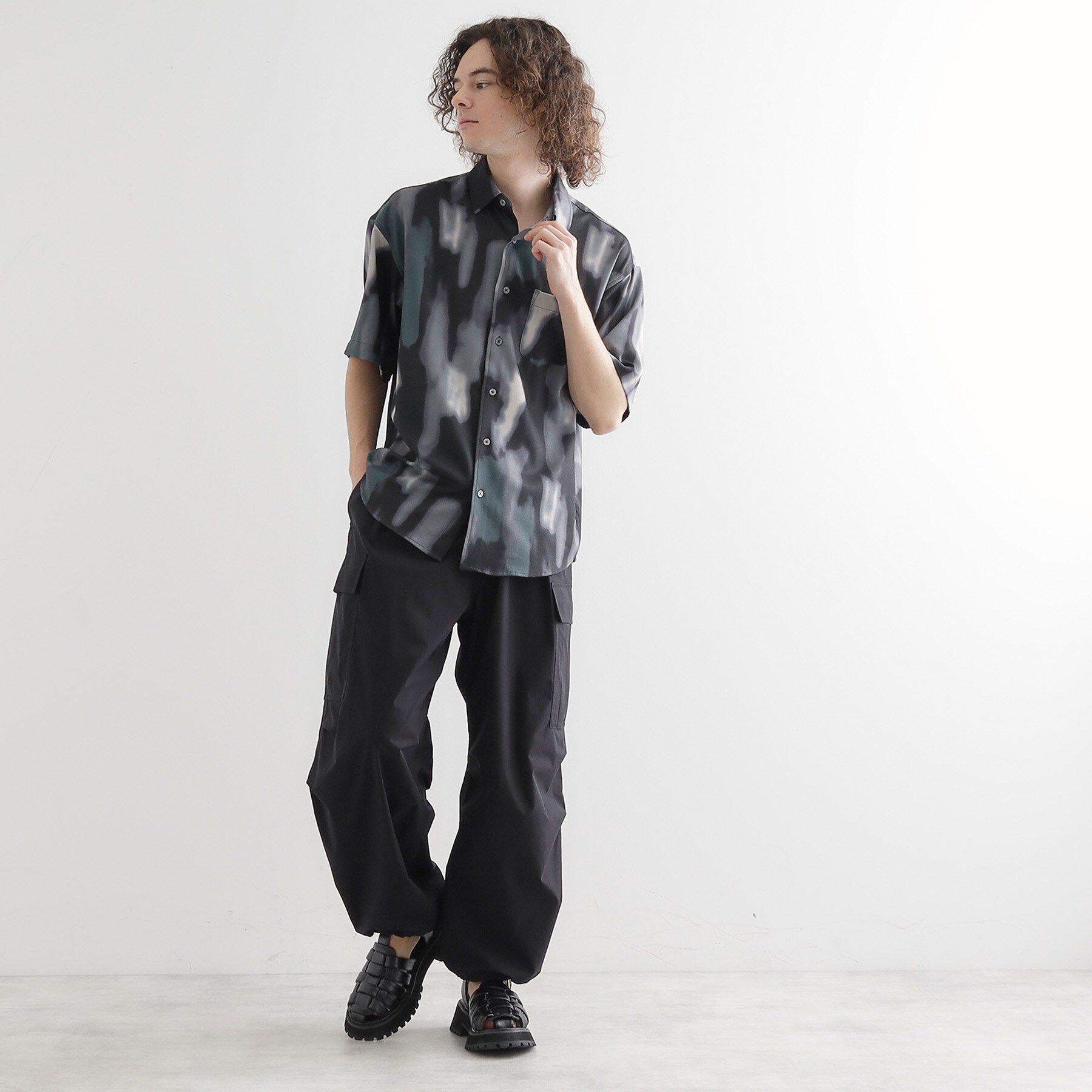 tk.TAKEO KIKUCHI「梨地ボカシプリントシャツ」|シャツ・ブラウス|