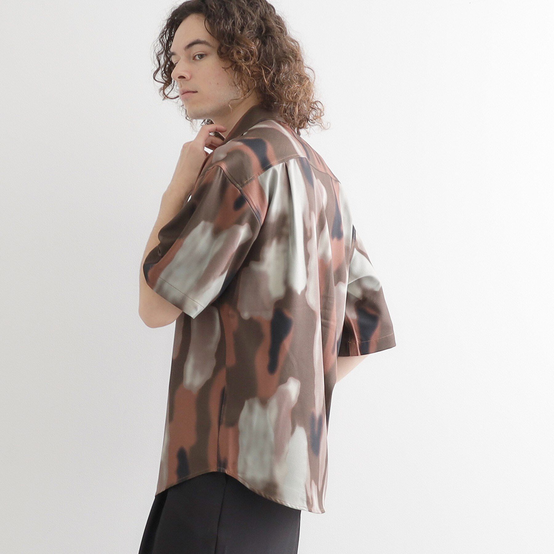 tk.TAKEO KIKUCHI「梨地ボカシプリントシャツ」|シャツ・ブラウス|