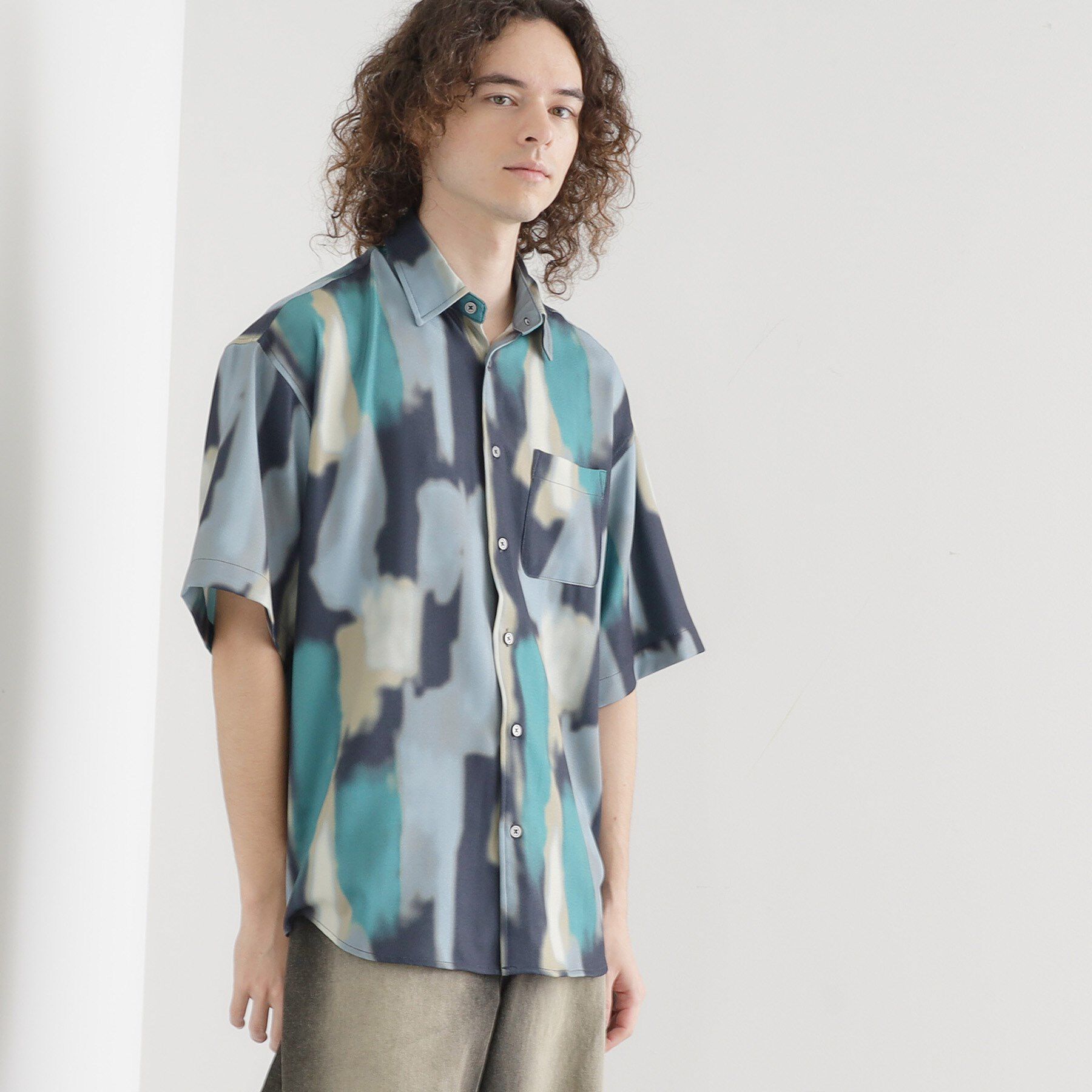 tk.TAKEO KIKUCHI「梨地ボカシプリントシャツ」|シャツ・ブラウス|ネイビー(094)