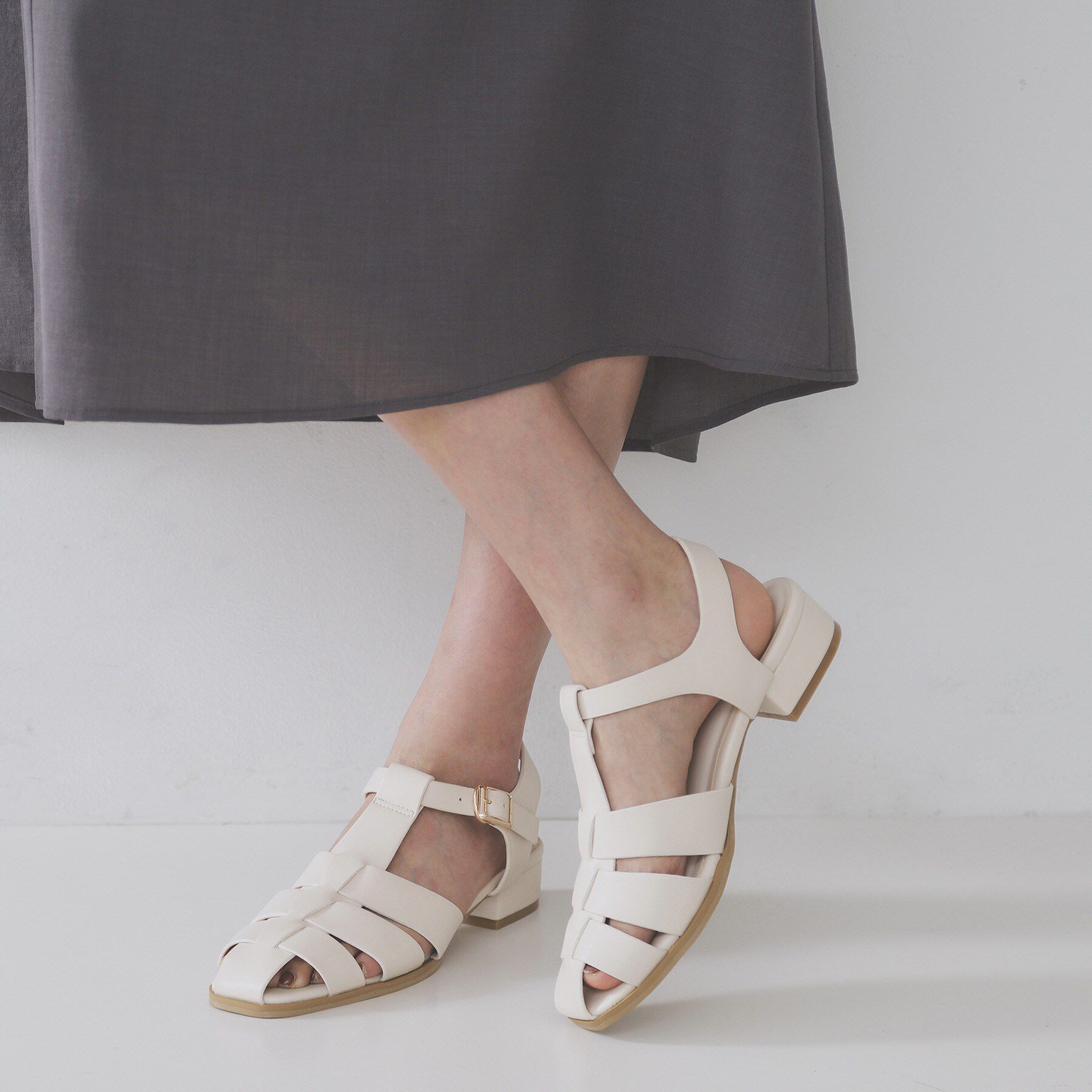 OPAQUE.CLIP「スクエアトゥグルカサンダル」|サンダル|