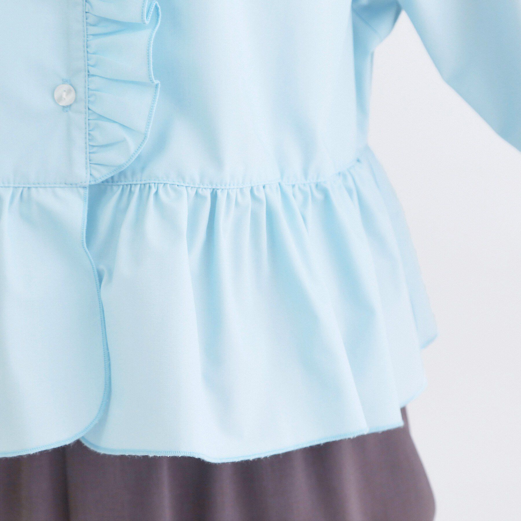 OPAQUE.CLIP「フリルペプラムシャツブラウス【洗濯機OK】」|シャツ・ブラウス|