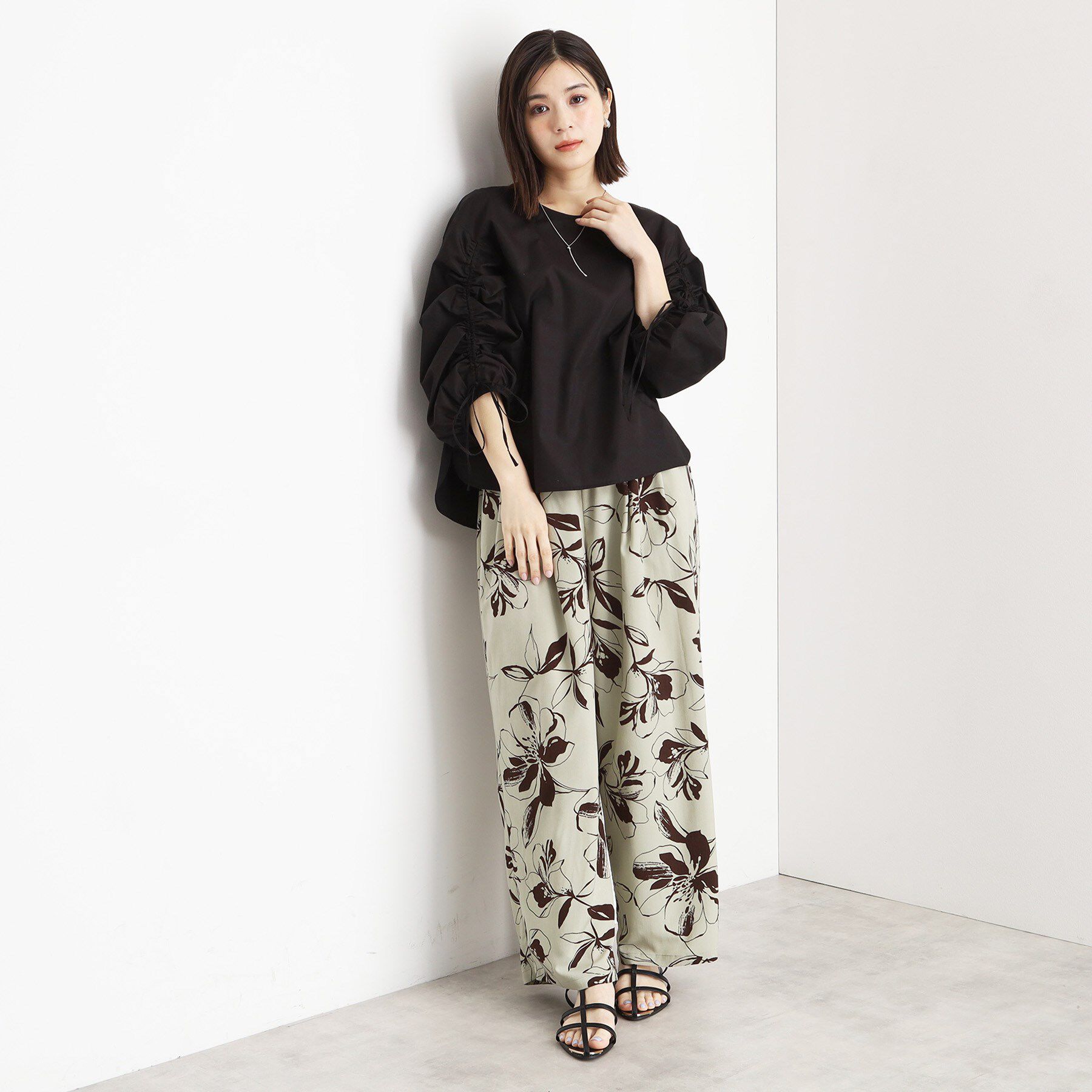 THE SHOP TK「袖シャーリングブラウス【洗濯機OK】」|シャツ・ブラウス|