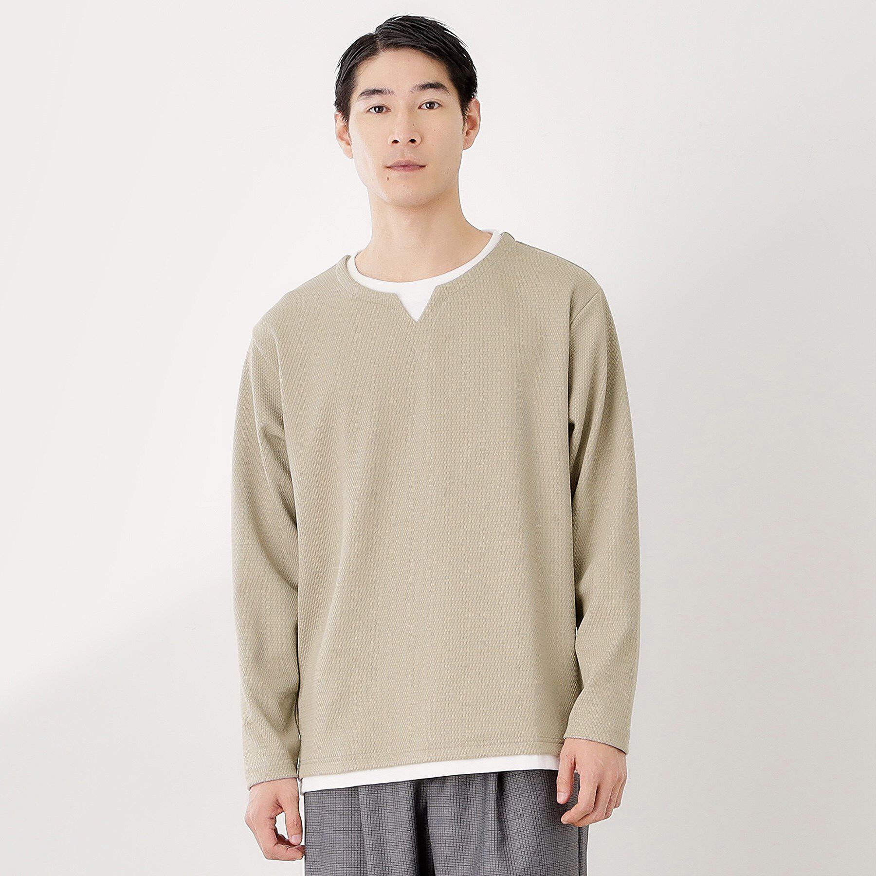 THE SHOP TK「【一枚でコーディネートが完成！】レイヤード風キーネック長袖Tシャツ 洗濯機OK」|Tシャツ・カットソー|ライトベージュ(05