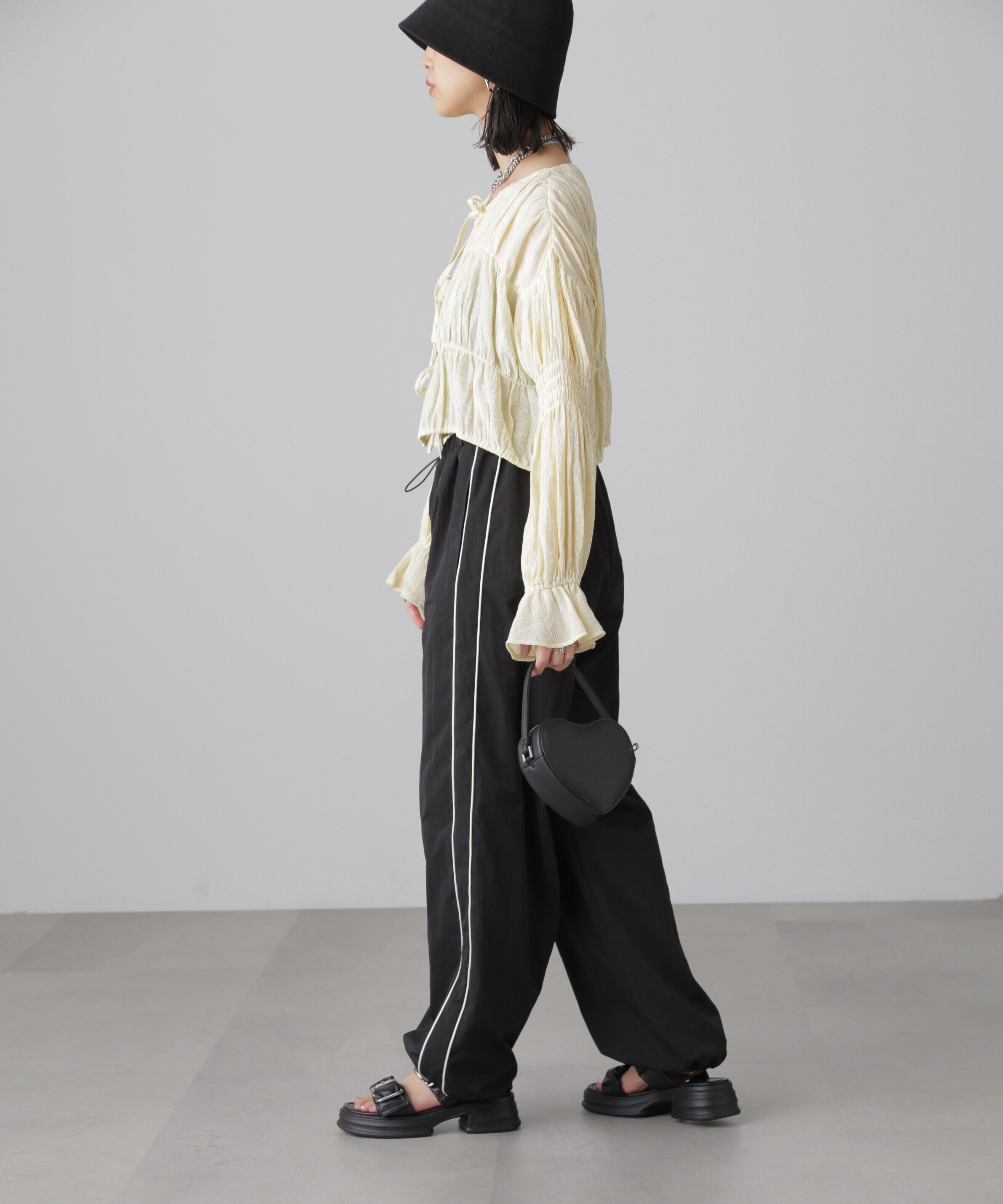  「シアーギャザー前開き短丈ブラウス」|シャツ・ブラウス|