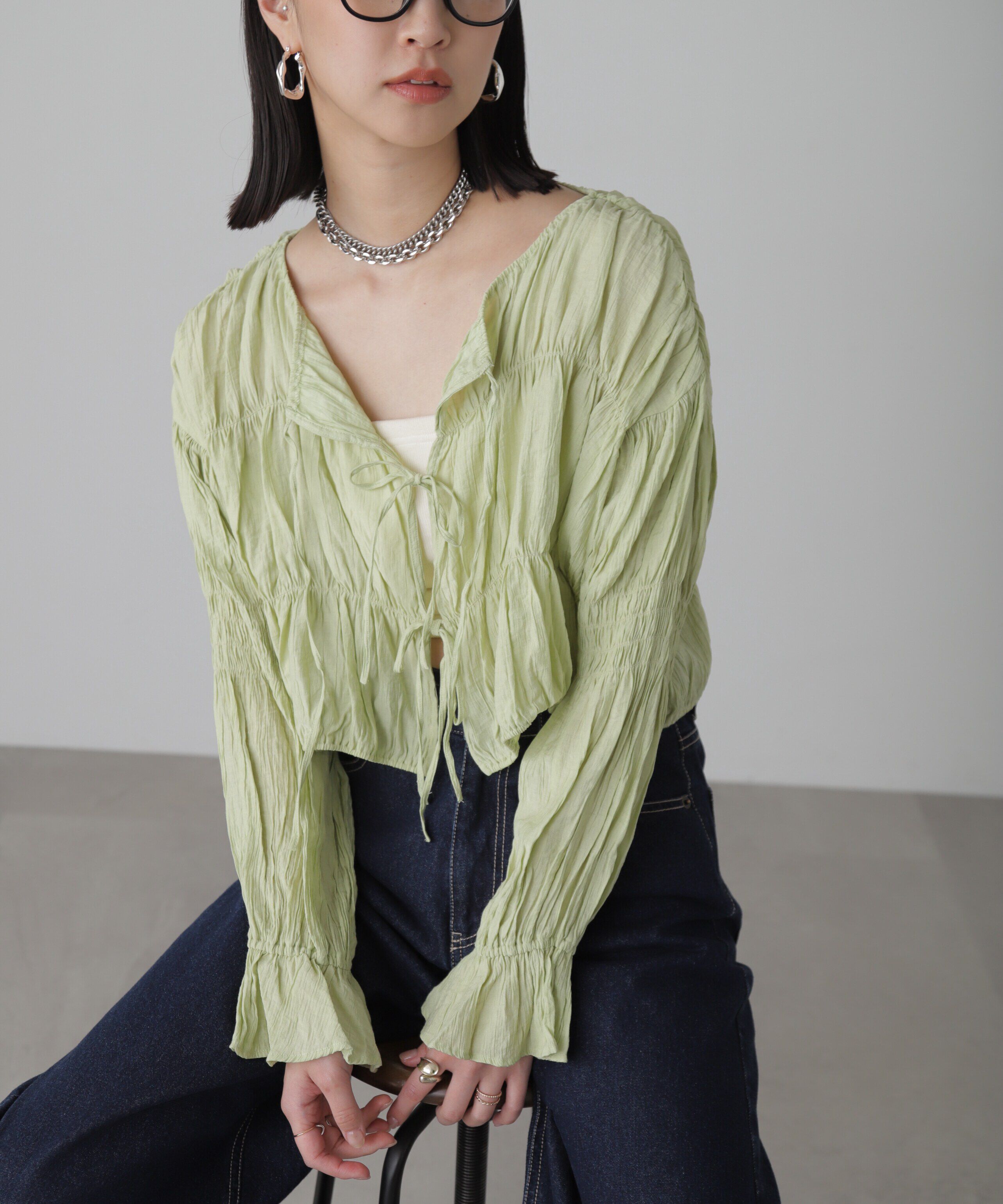  「シアーギャザー前開き短丈ブラウス」|シャツ・ブラウス|ライトグリー