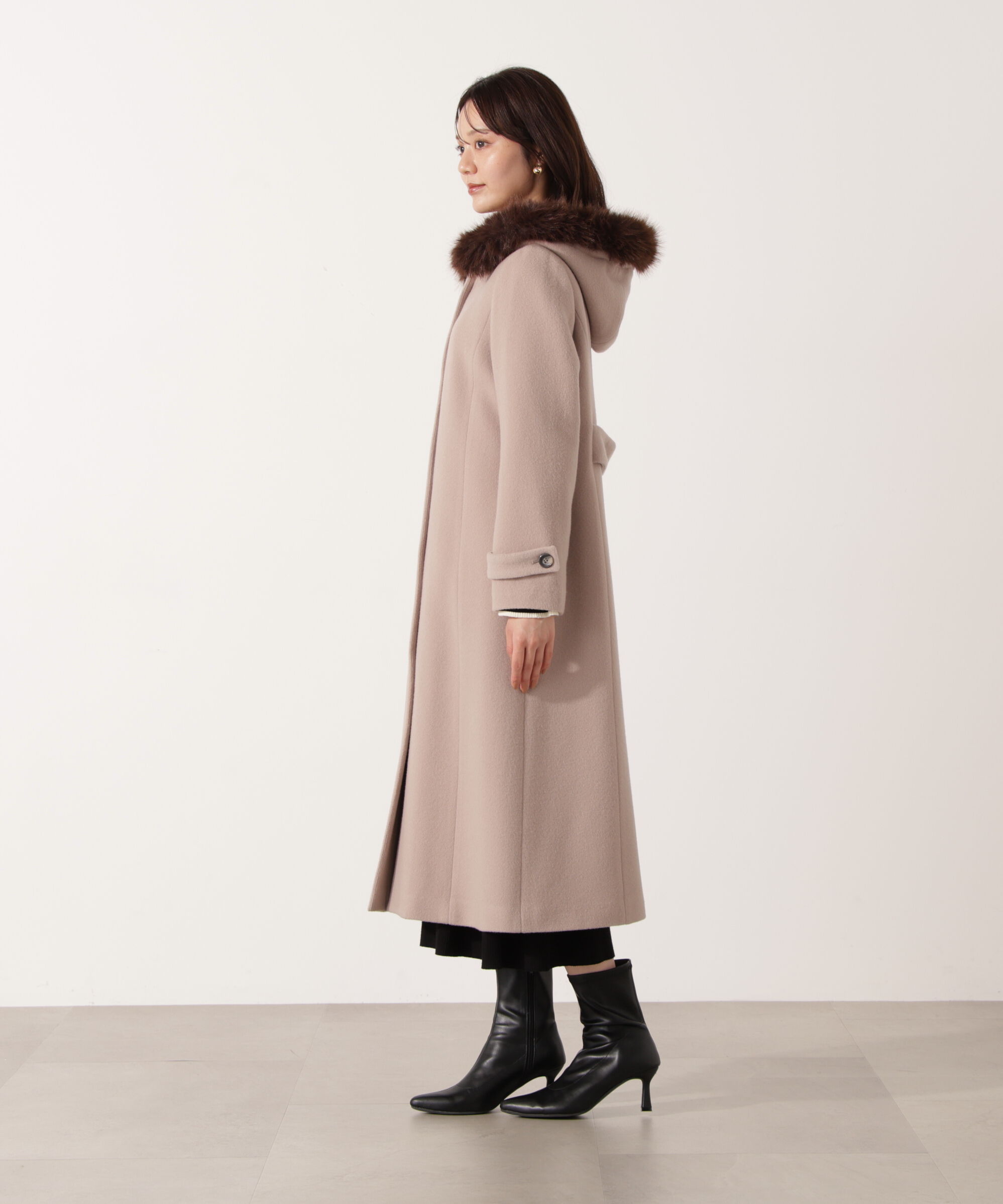 PROPORTION BODY DRESSING「モッサフードフェイクファーロングコート 25AW」|その他|