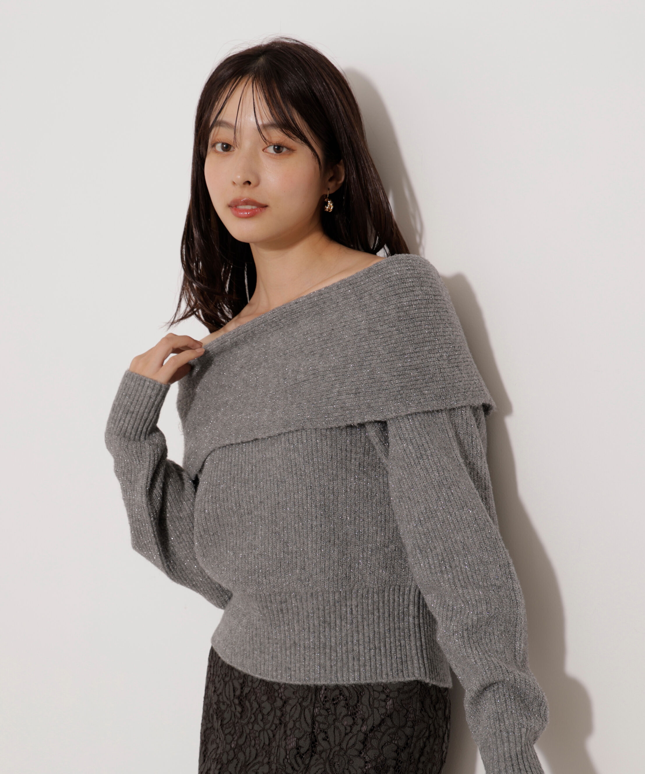 PROPORTION BODY DRESSING「ラメ入りオフショルニット」|ニット・セーター|チャコール2