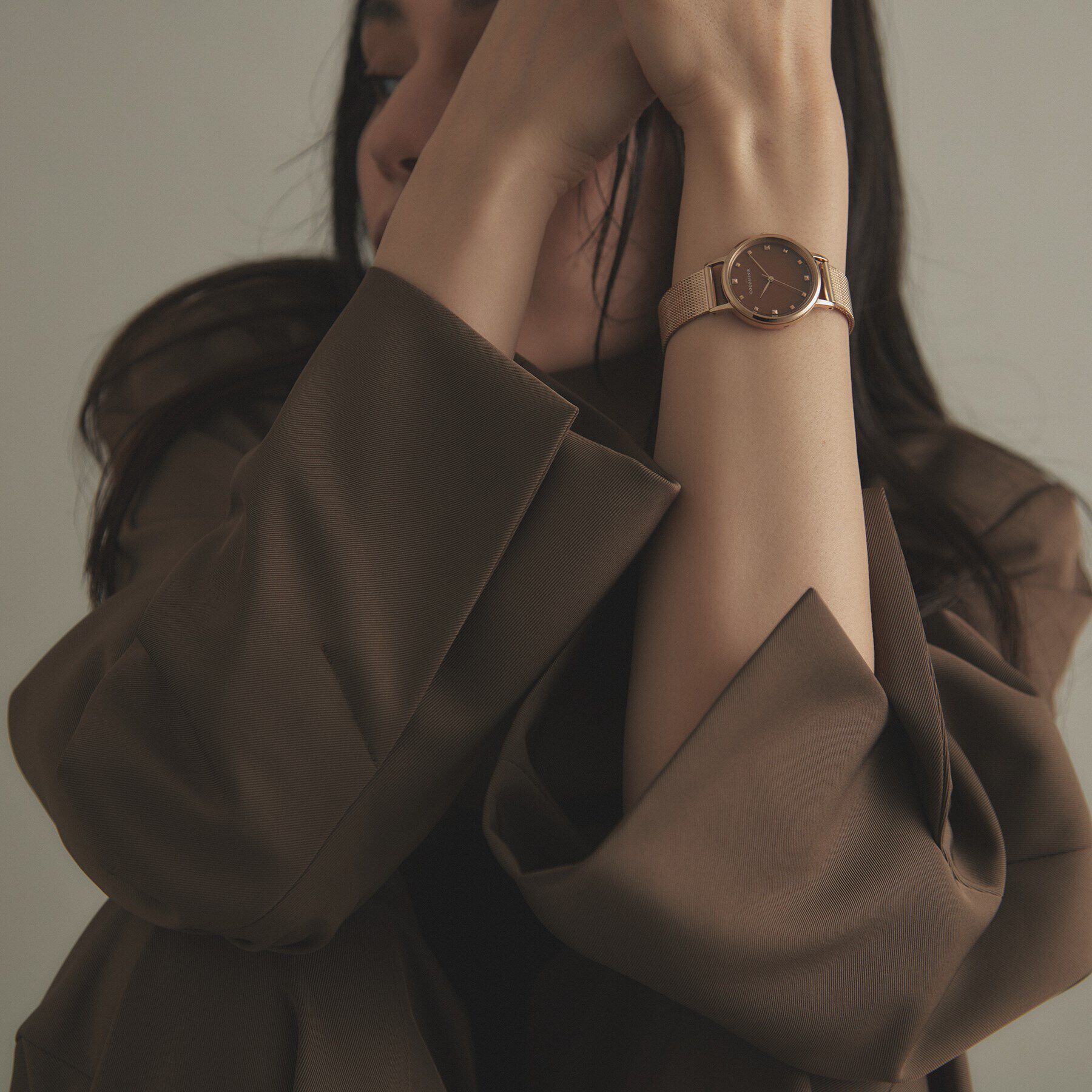 COCOSHNIK「RGラウンドメッシュベルト ウォッチ（ブラウン）」|腕時計|