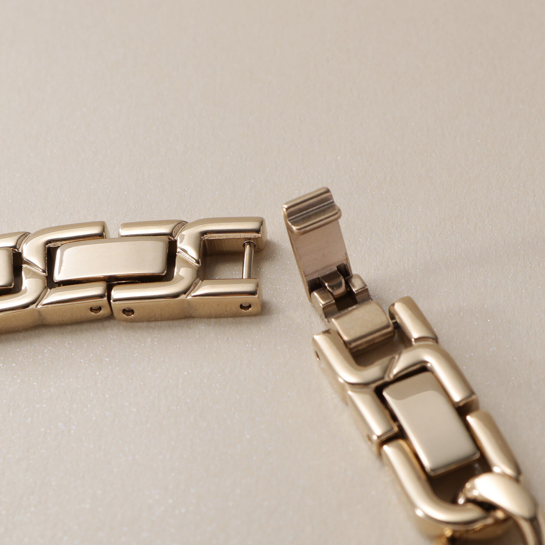 COCOSHNIK「RGラウンドチェーンベルト ウォッチ（ブラックマット）」|腕時計|